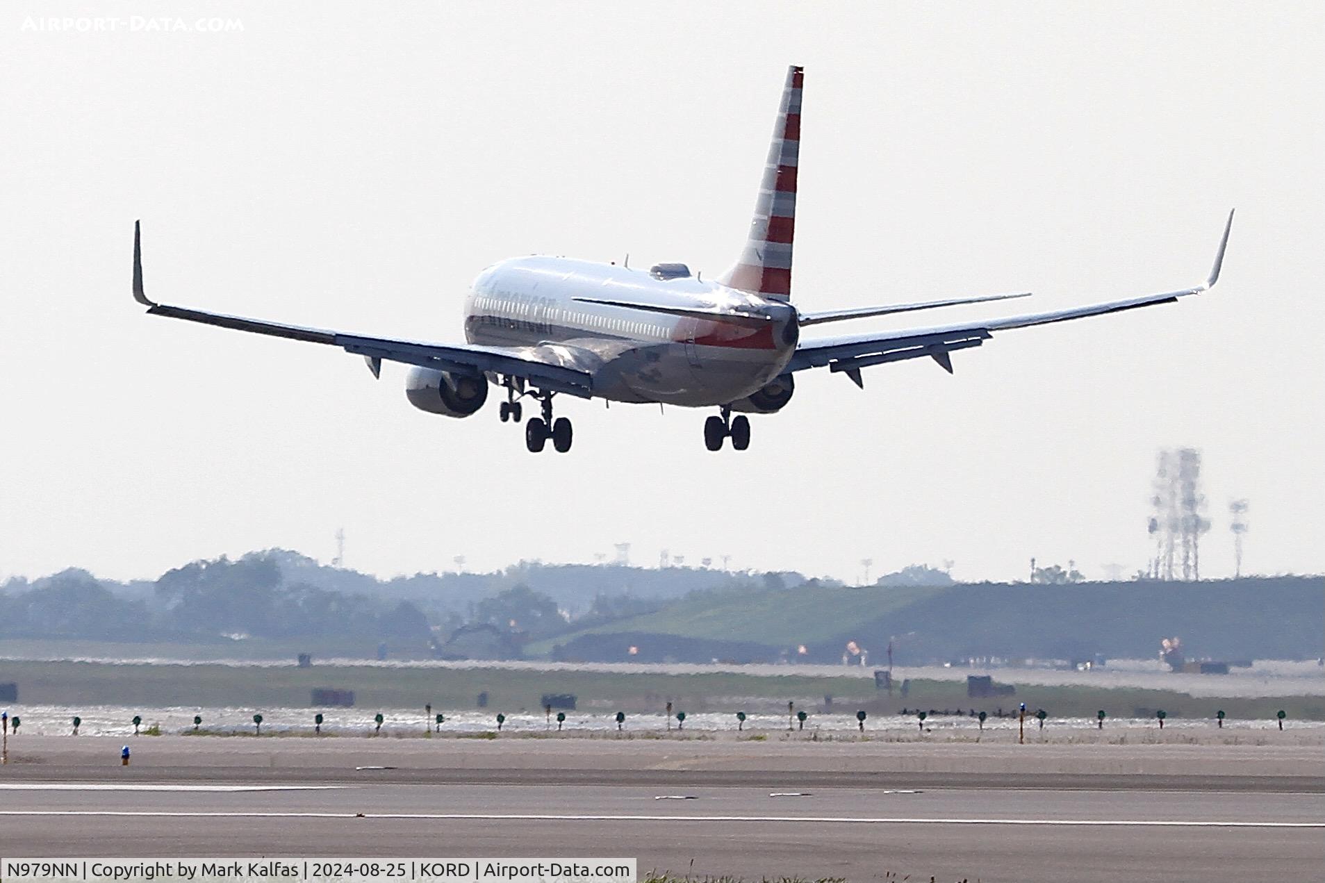 N979NN, 2015 Boeing 737-823 C/N 31228, B738 American Airlines Boeing-737-823 N979NN, AAL527 LGA-ORD