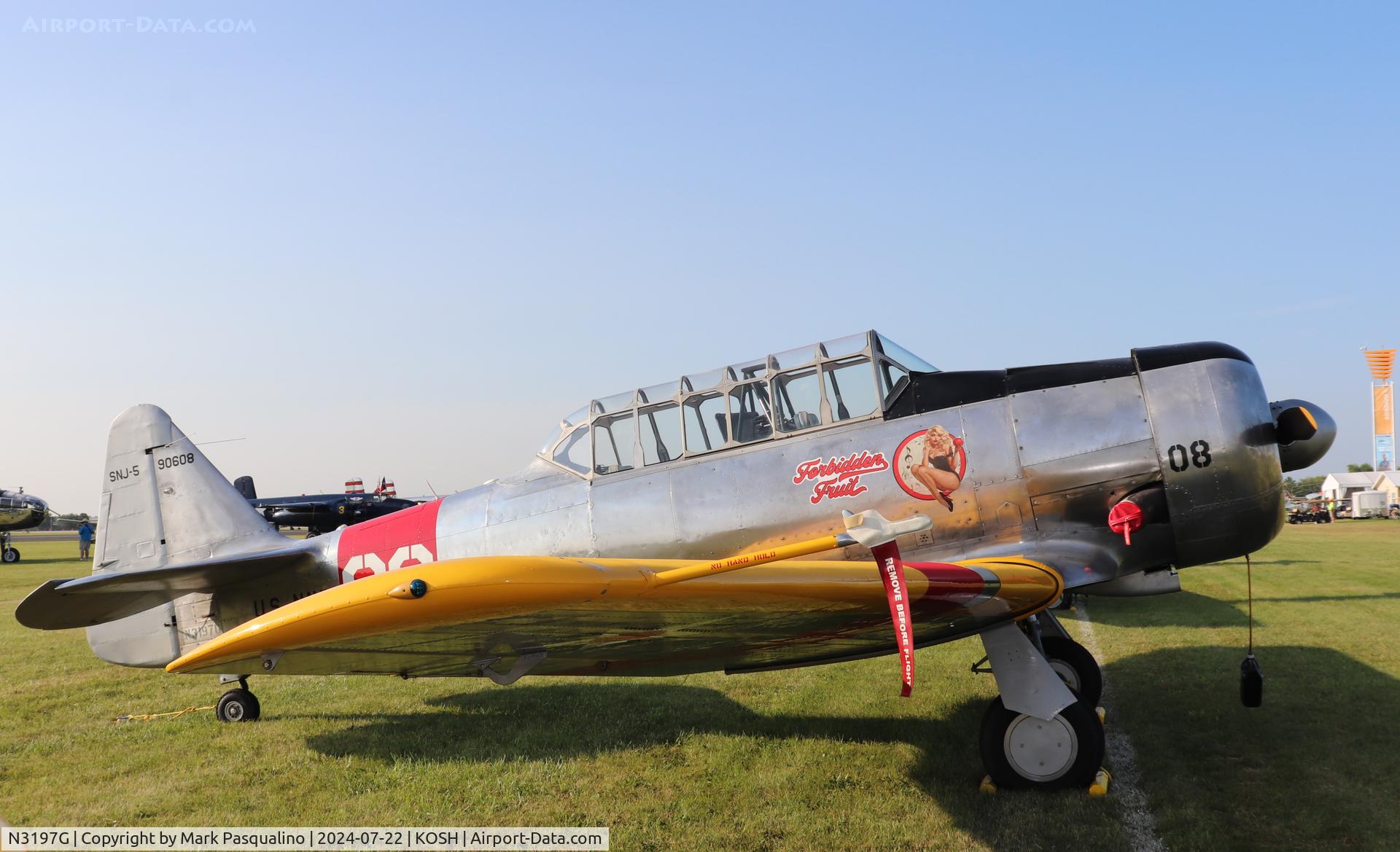 N3197G, 1959 North American SNJ-5 Texan C/N 90608, North American SNJ-5