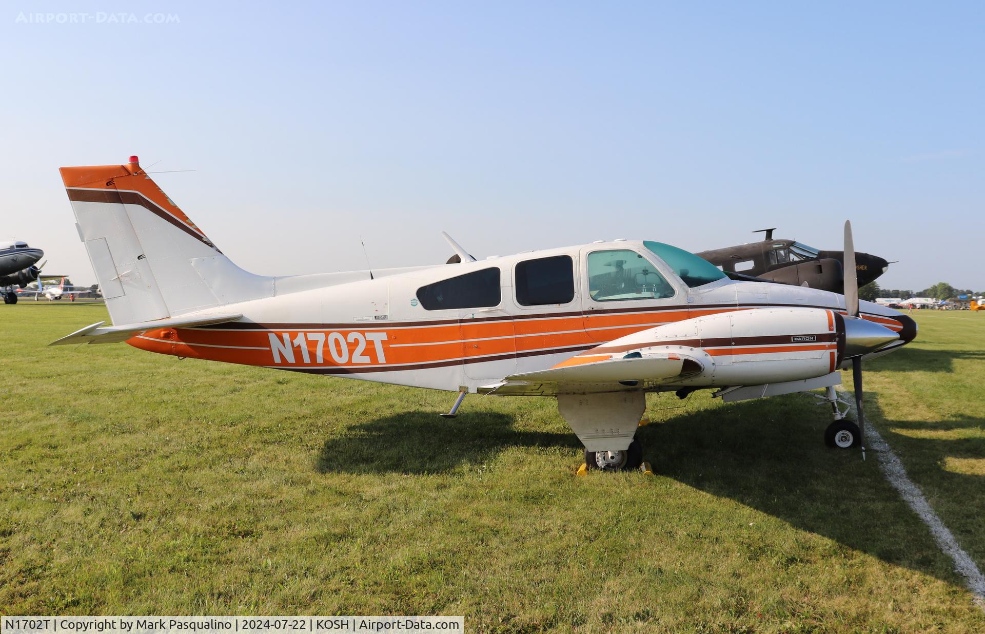 N1702T, 1963 Beech 95-B55 Baron C/N TC-527, Beech B55