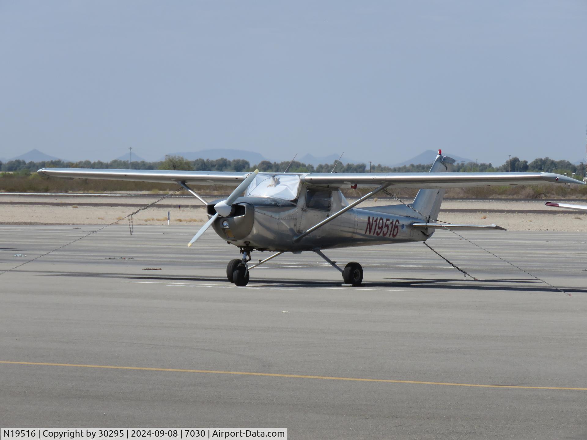 N19516, 1973 Cessna 150L C/N 15074462, Parked