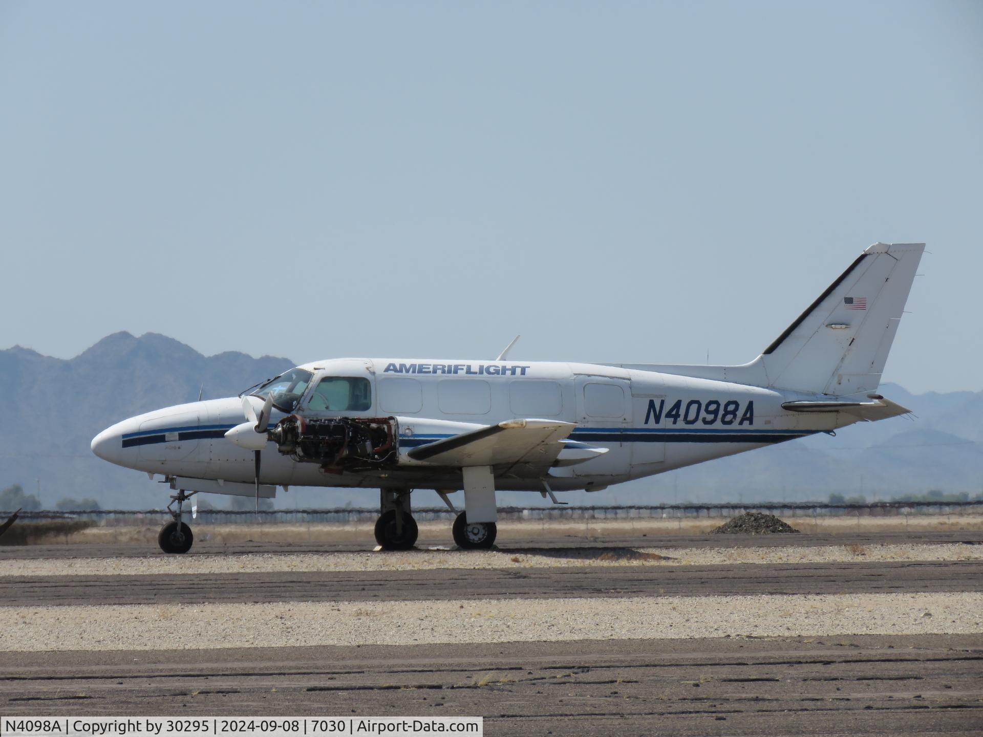 N4098A, 1981 Piper PA-31-350 Chieftain C/N 31-8152200, Stored