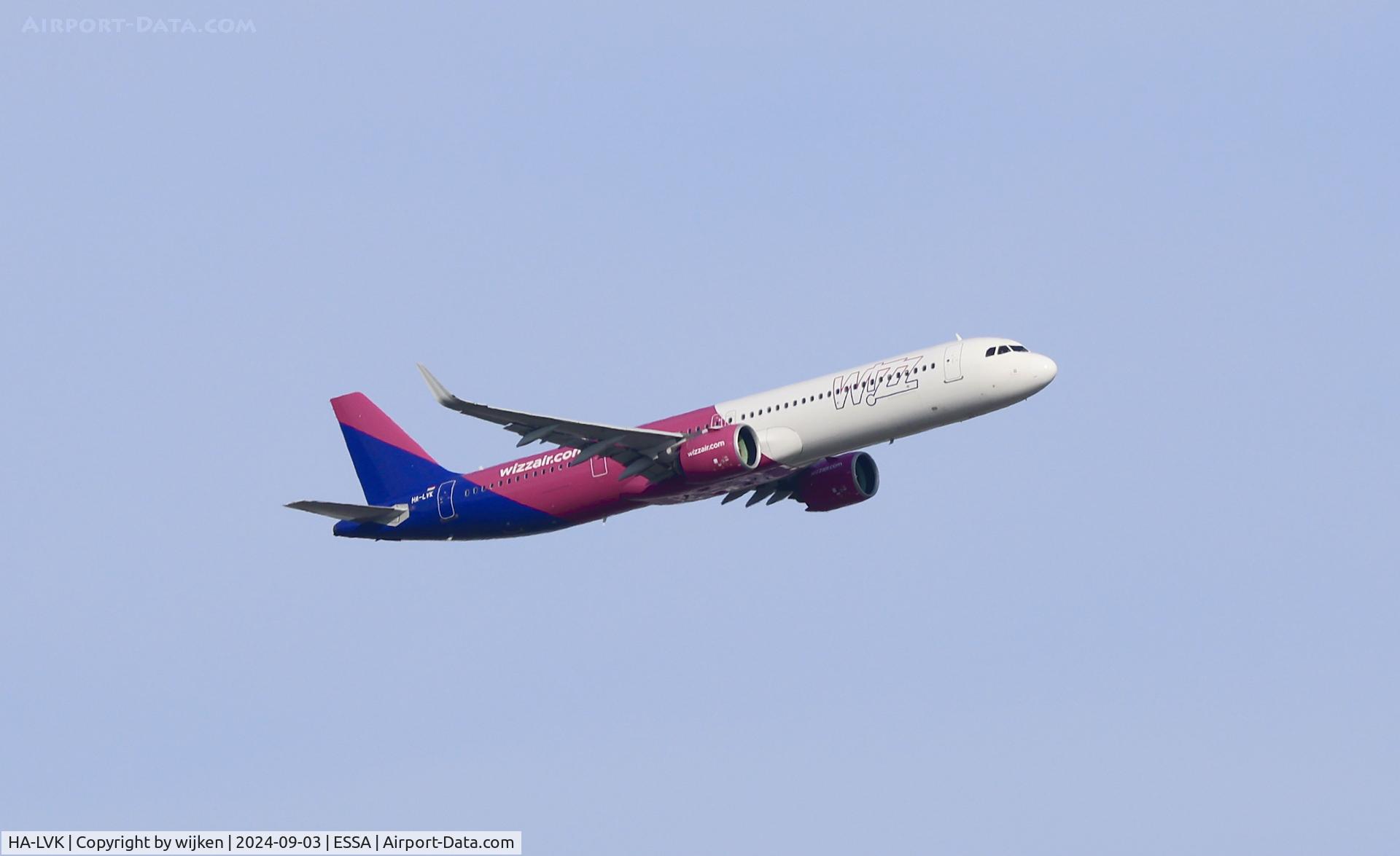 HA-LVK, 2020 Airbus A321-271NX C/N 9444, Rwy 19R