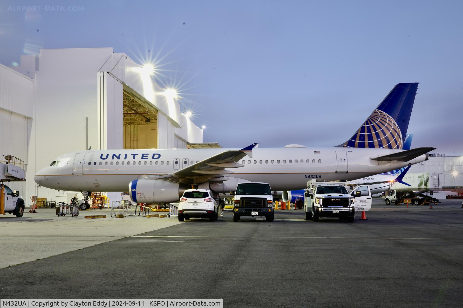 N432UA, 1996 Airbus A320-232 C/N 587, SFO 2024.