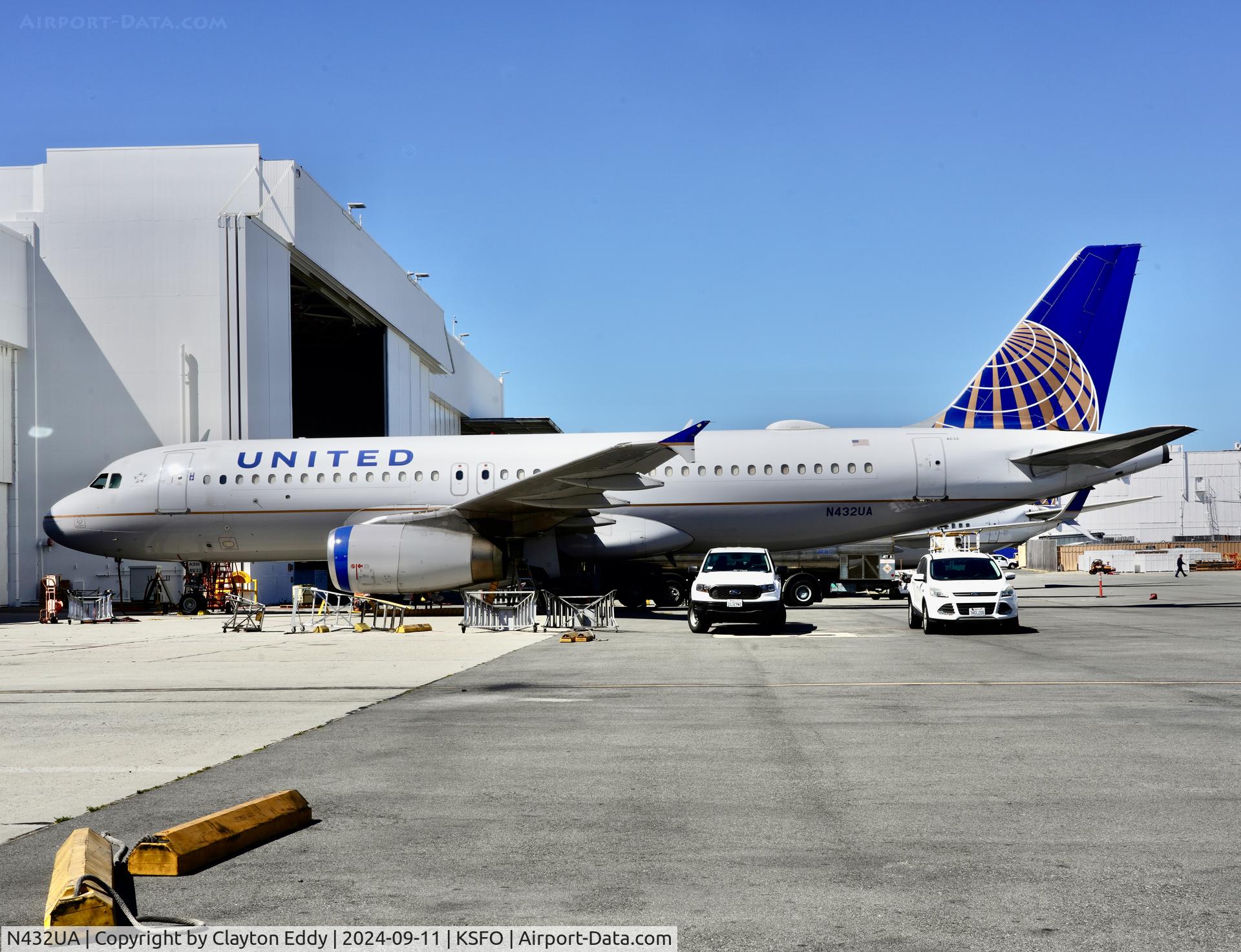 N432UA, 1996 Airbus A320-232 C/N 587, SFO 2024.