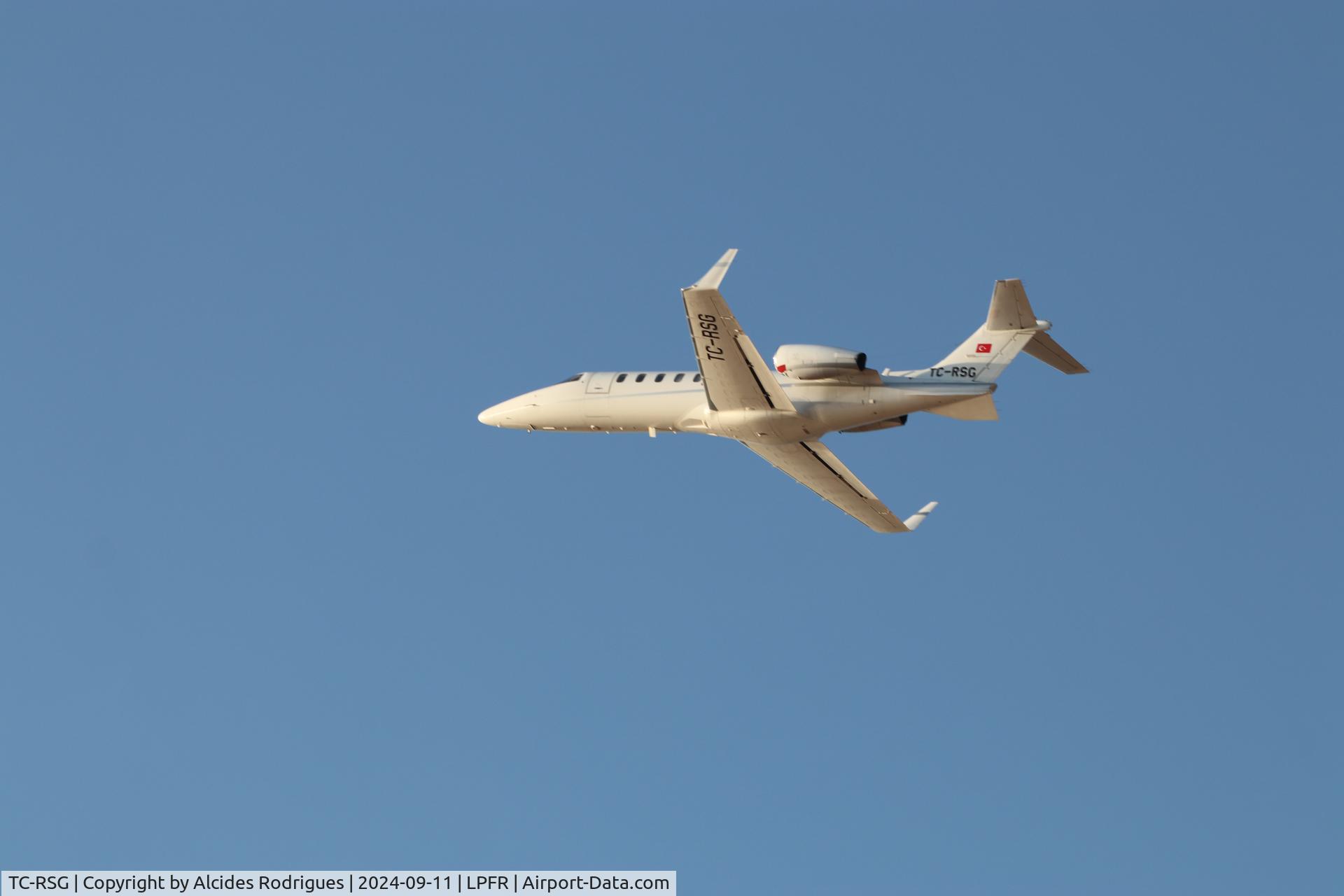 TC-RSG, 2023 Learjet 45 C/N 45-302, TC-RSG deixa Faro_Lpfr ao final da tarde