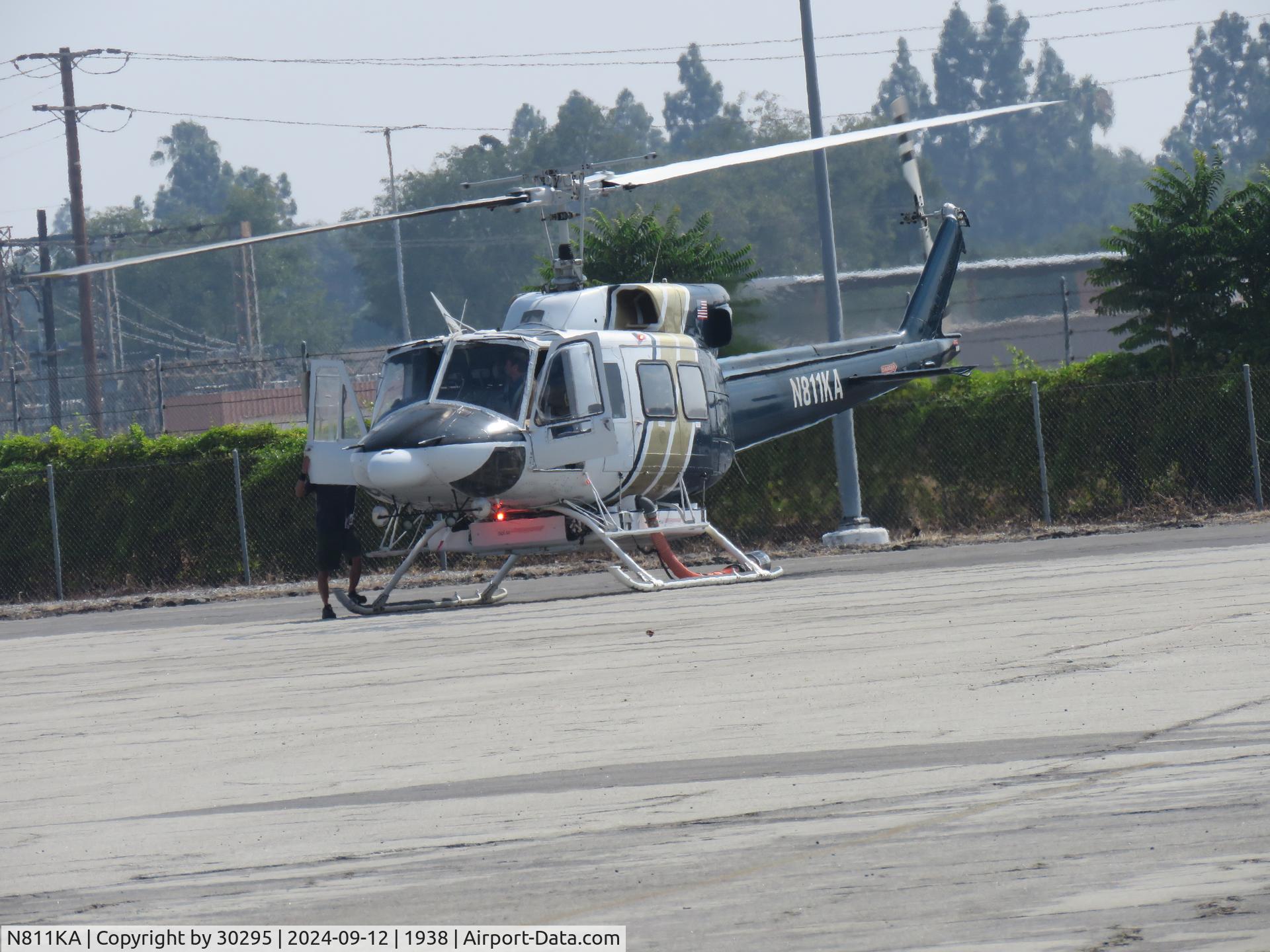 N811KA, 1974 Bell 212 C/N 30656, Starting up