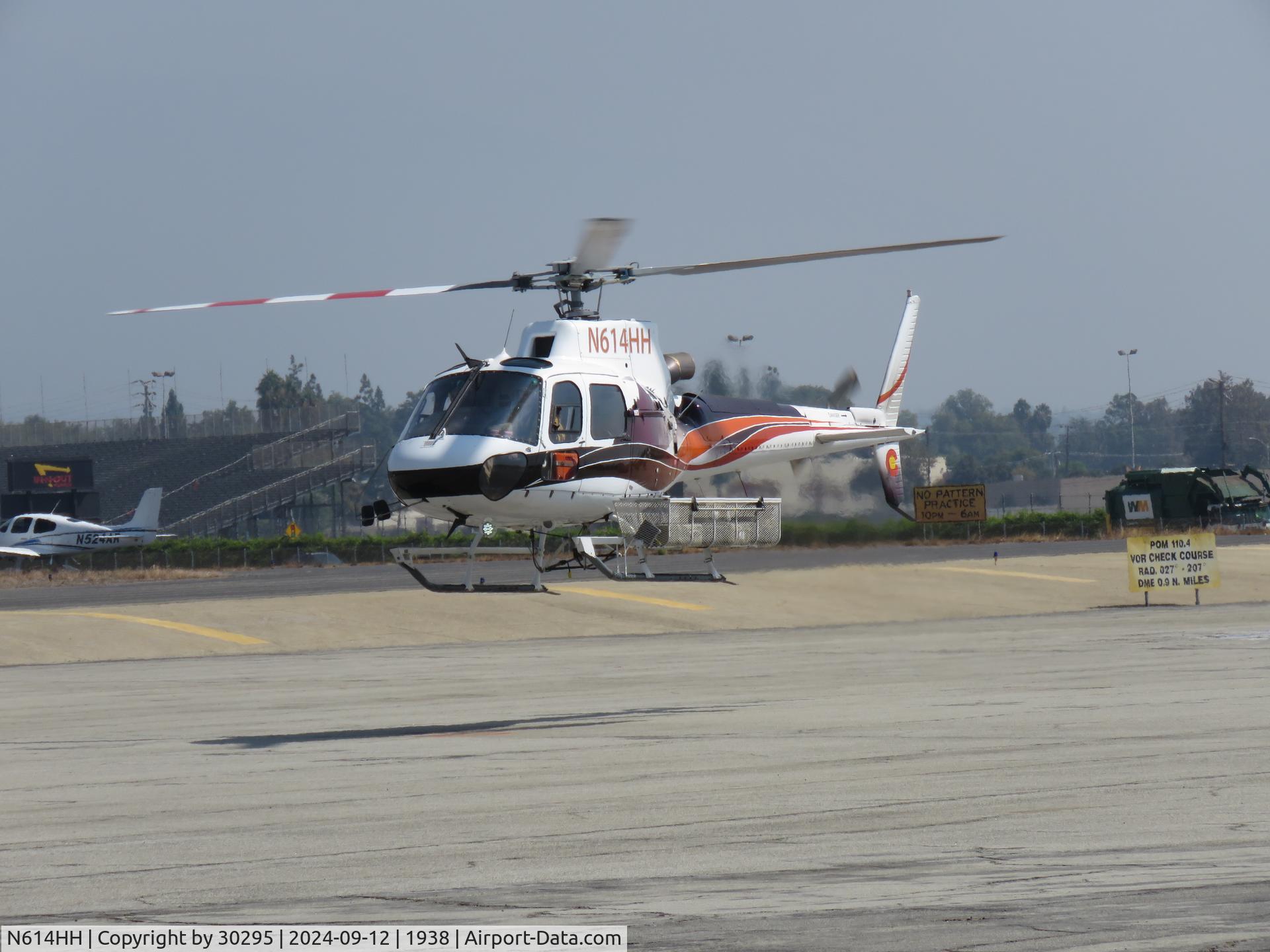 N614HH, 2016 Airbus AS350-B3 C/N 8305, Headed back to fire area