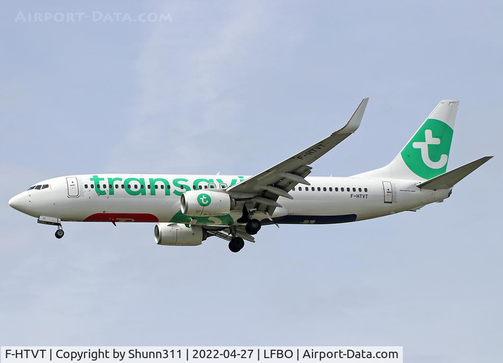 F-HTVT, 2012 Boeing 737-86J C/N 37767, Landing rwy 32L