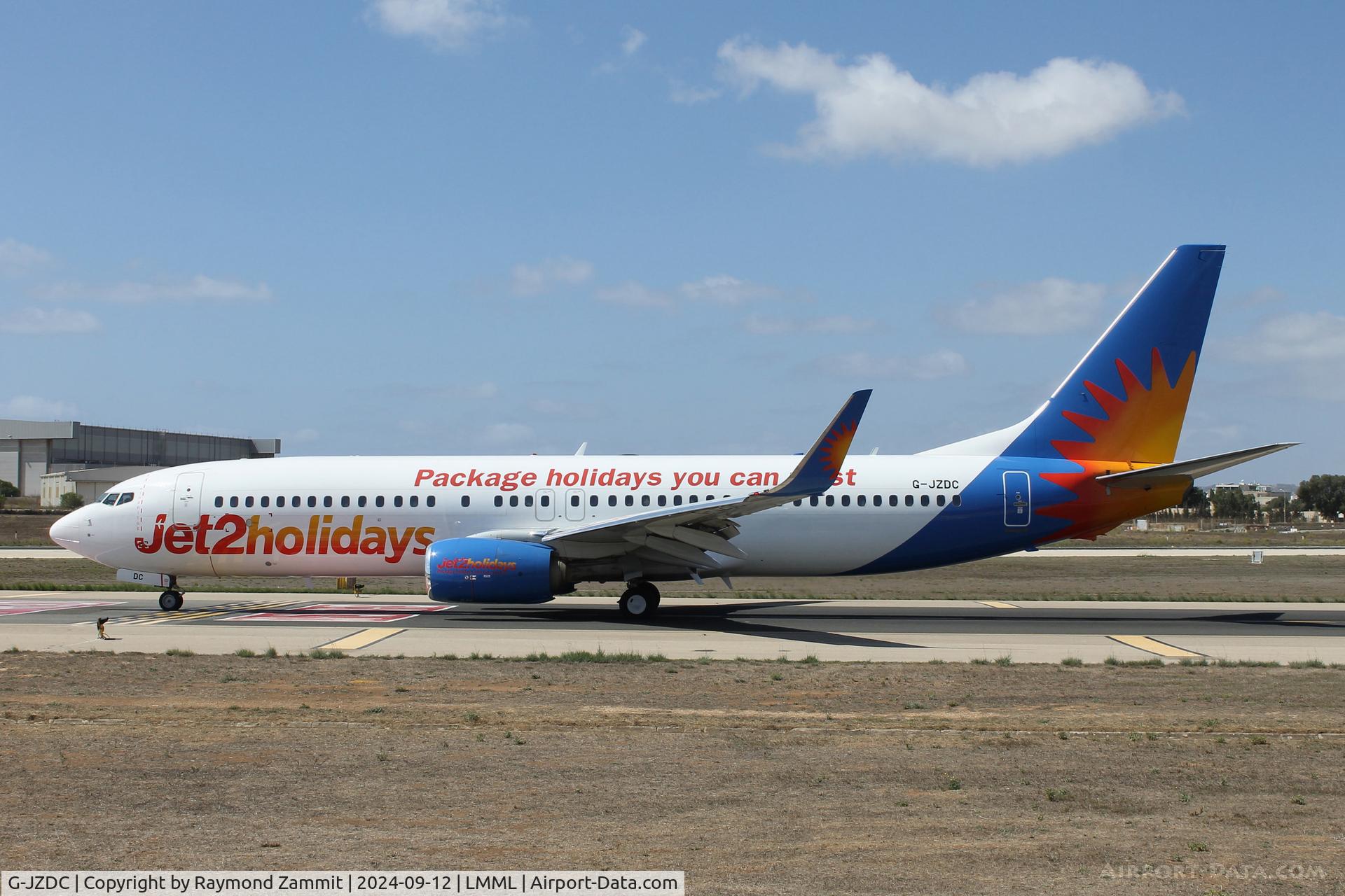 G-JZDC, 2013 Boeing 737-82R C/N 40881, B737-800 G-JZDC Jet2Com
