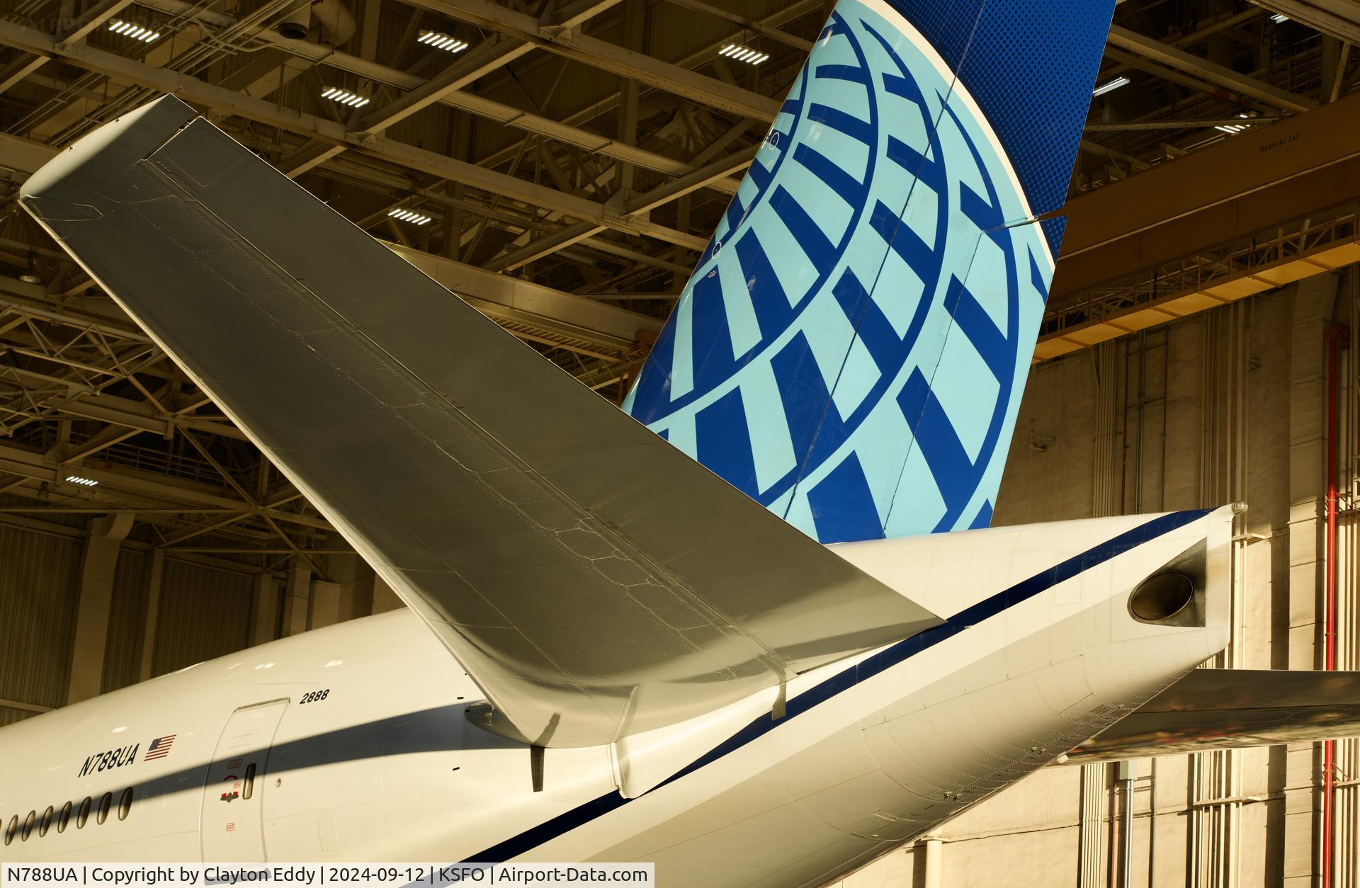 N788UA, 1997 Boeing 777-222 C/N 26942, SFO 2024.