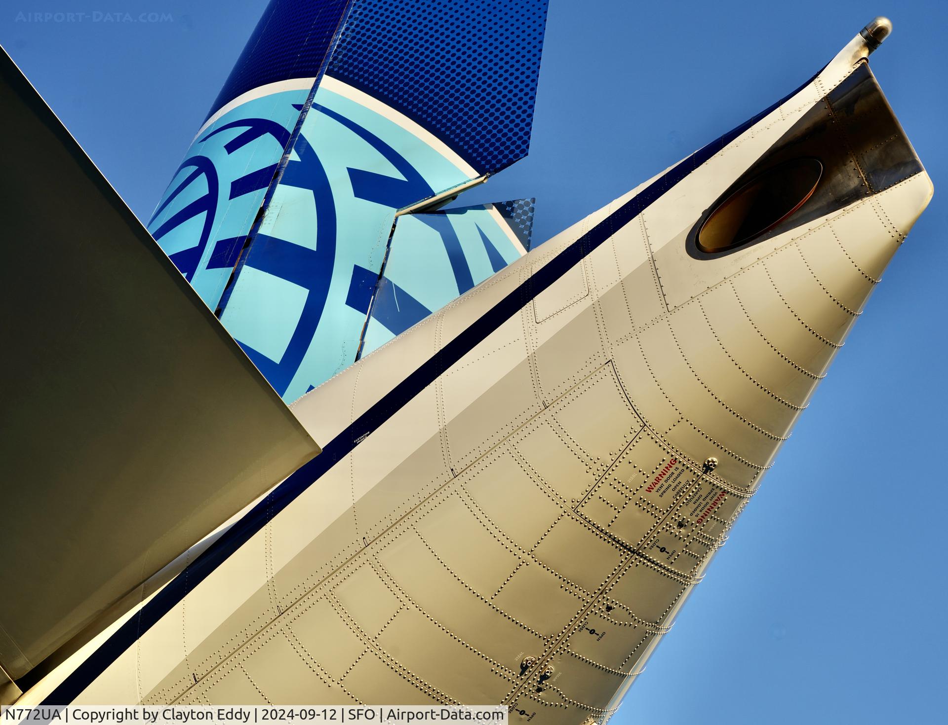 N772UA, 1995 Boeing 777-222 C/N 26930, SFO 2024.