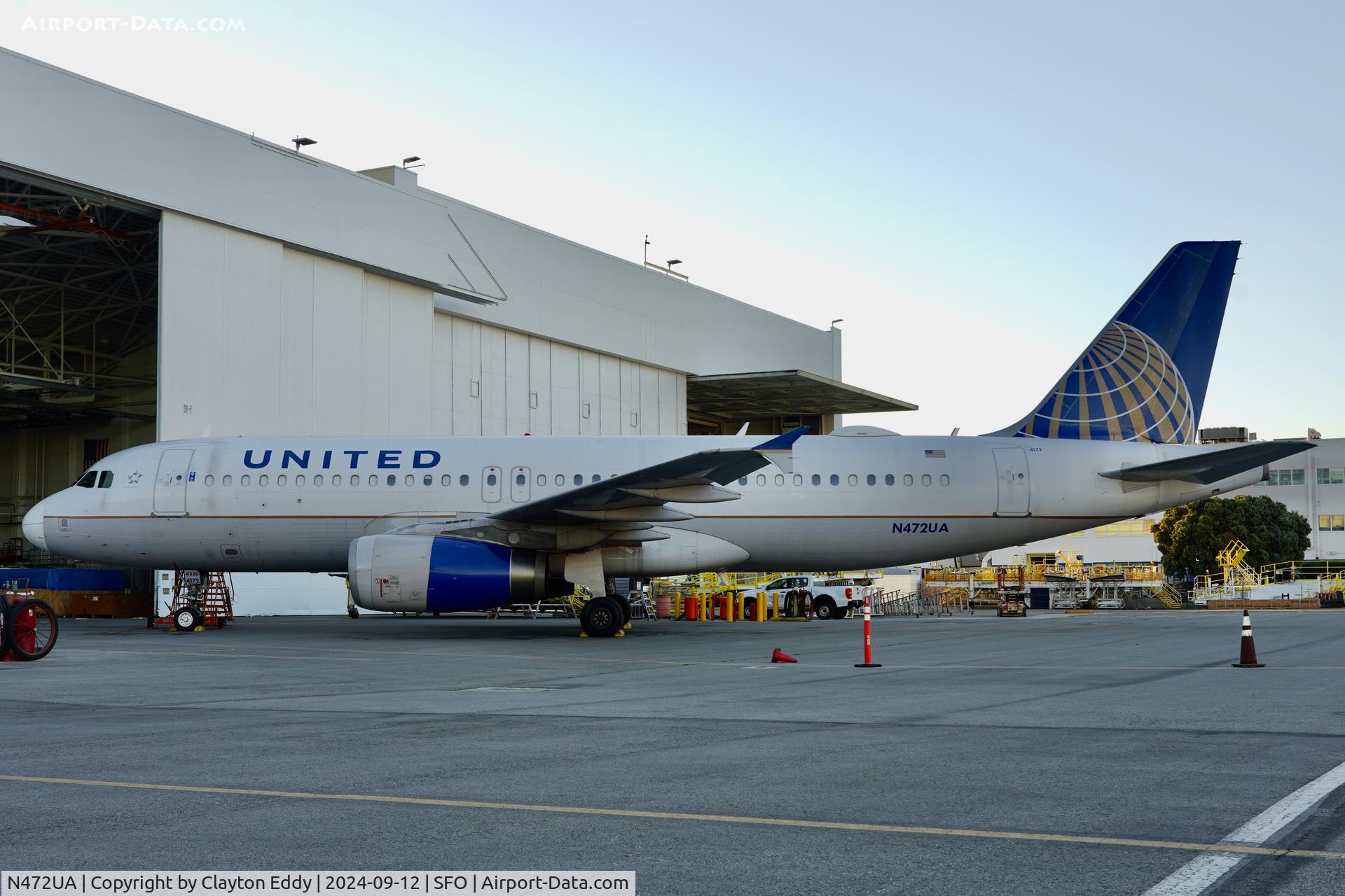 N472UA, 2001 Airbus A320-232 C/N 1435, SFO 2024.