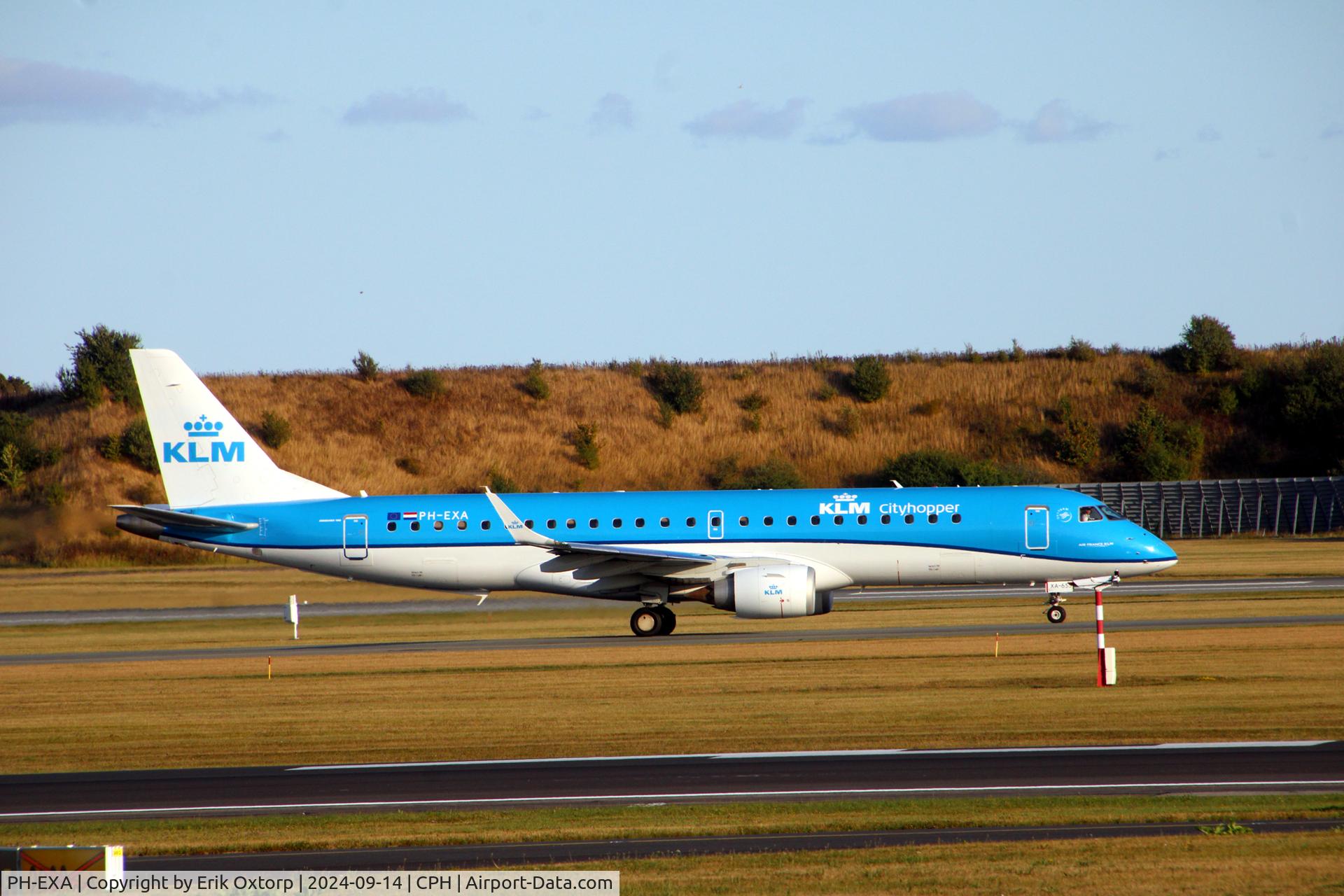 PH-EXA, 2013 Embraer 190LR (ERJ-190-100LR) C/N 19000655, PH-EXA taxi for takeoff rw 04R