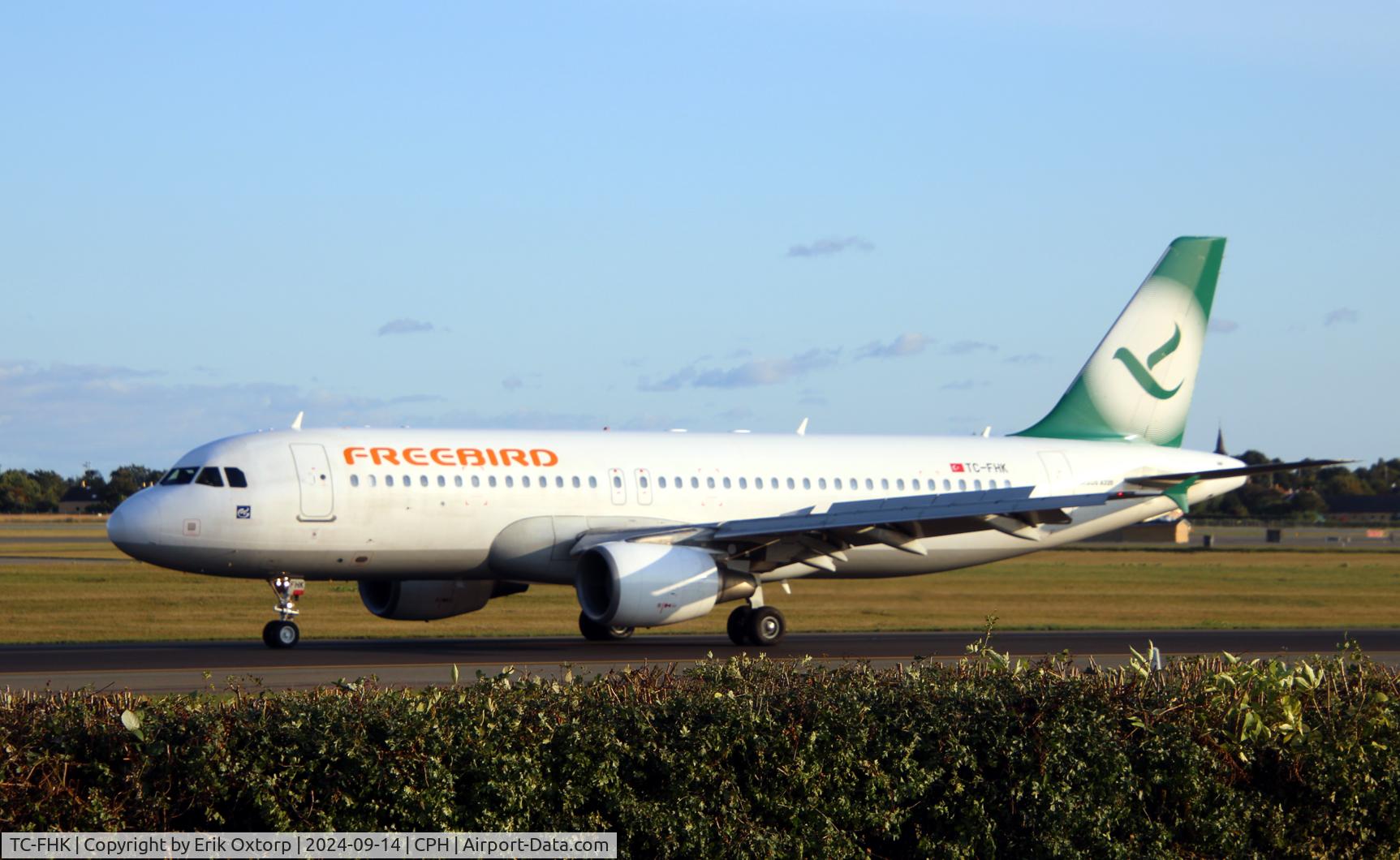 TC-FHK, 2009 Airbus A320-214 C/N 4102, TC-FHK landed rw 04L
