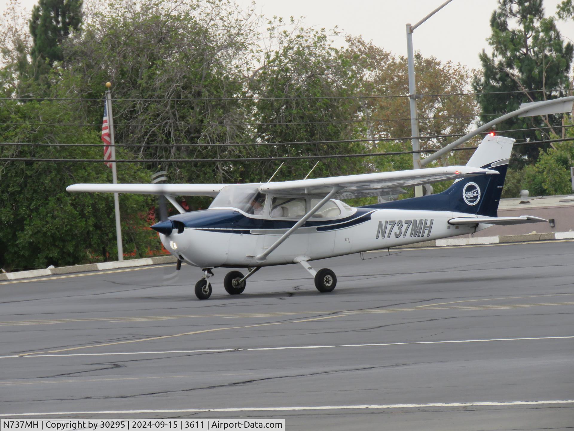 N737MH, 1978 Cessna R182 Skylane RG C/N R18200851, Waiting