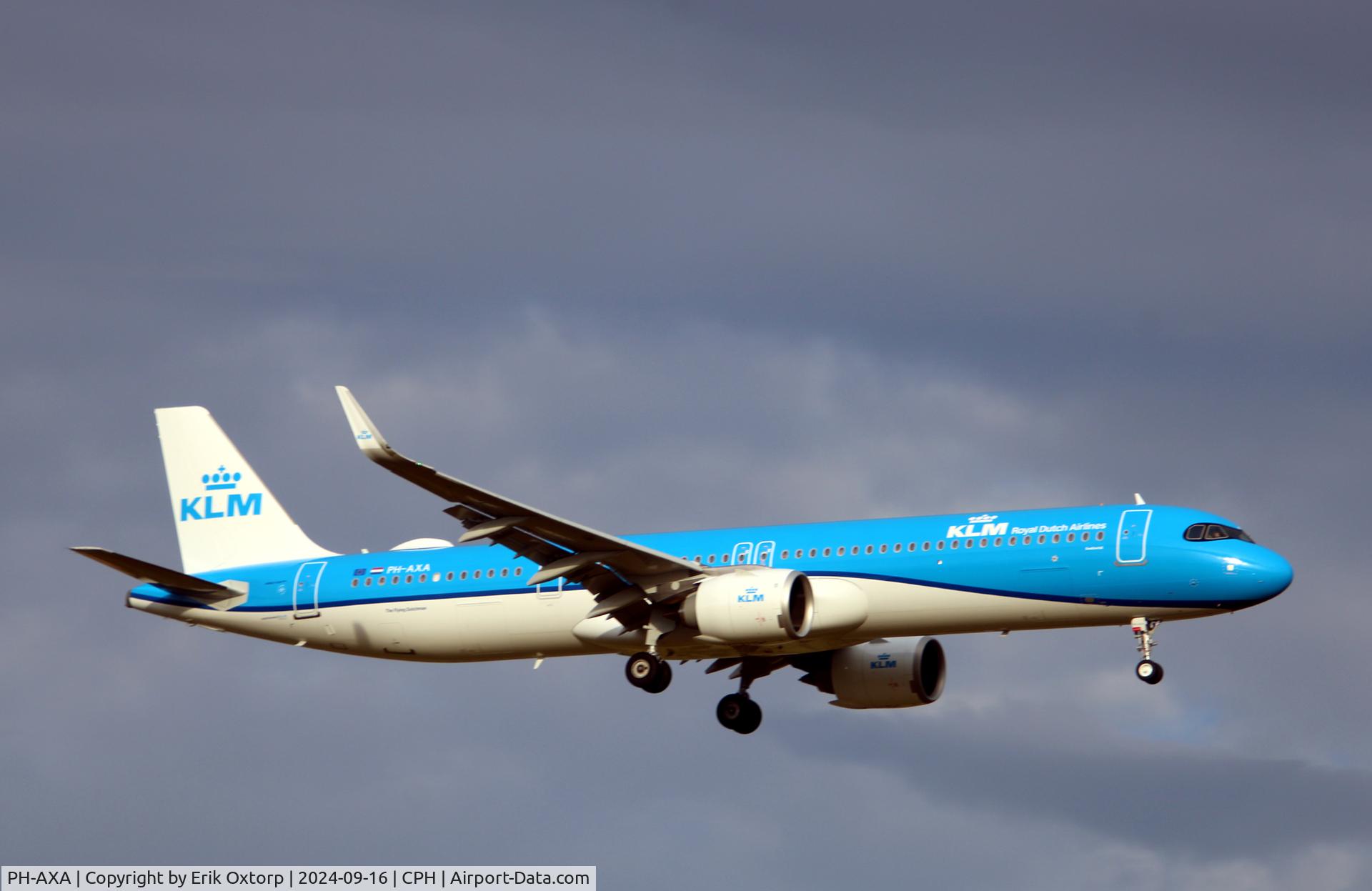 PH-AXA, 2024 Airbus A321-252NX C/N 11895, First visit in CPH of a KLM A321.
PH-AXA landing rw 04L.