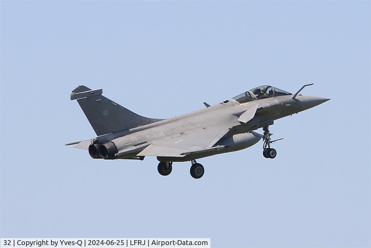 32, Dassault Rafale M C/N 32, Dassault Rafale M, Landivisiau Naval Air Base (LFRJ)