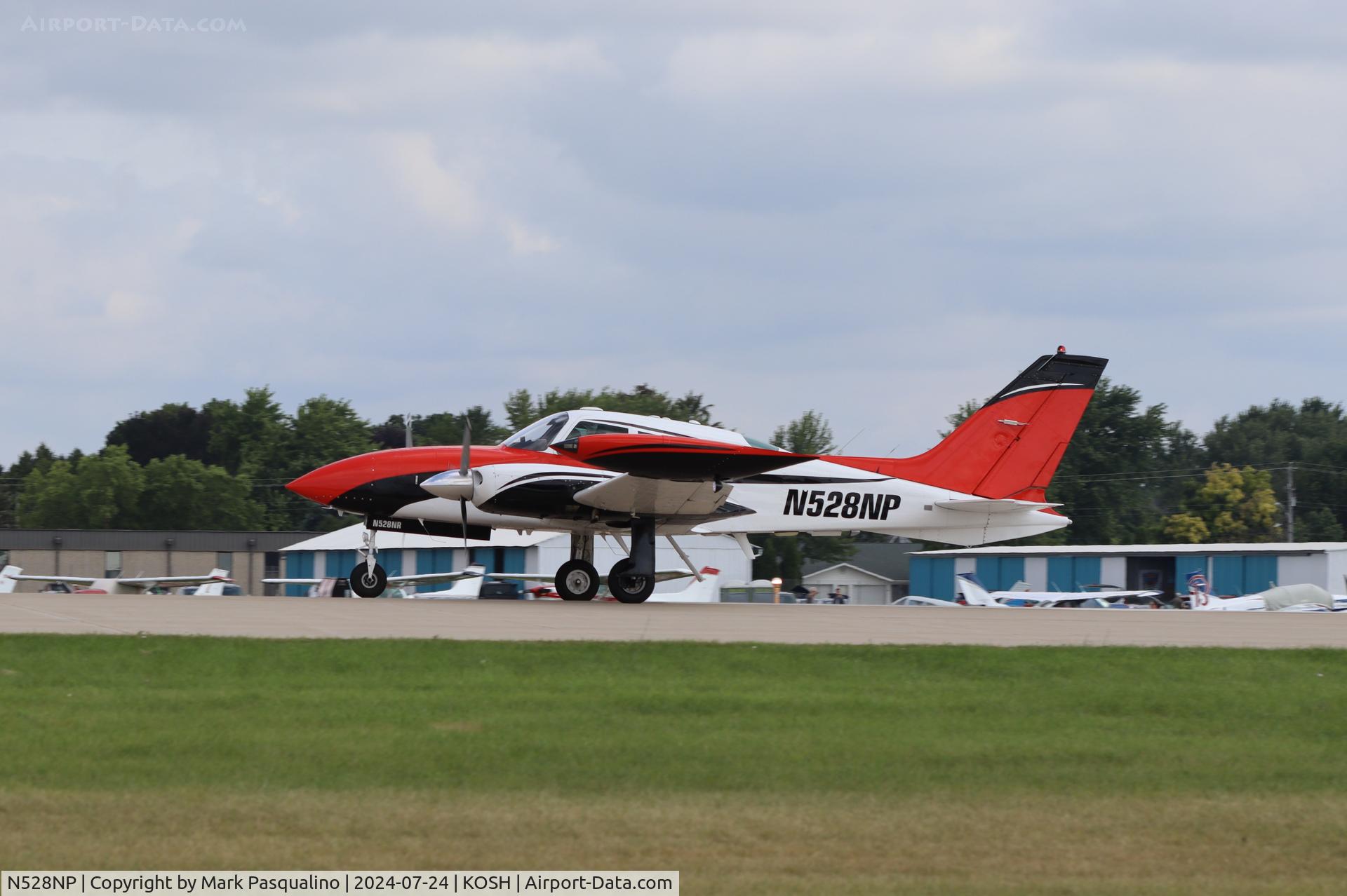 N528NP, Cessna 310R C/N 310R0976, Cessna 310R