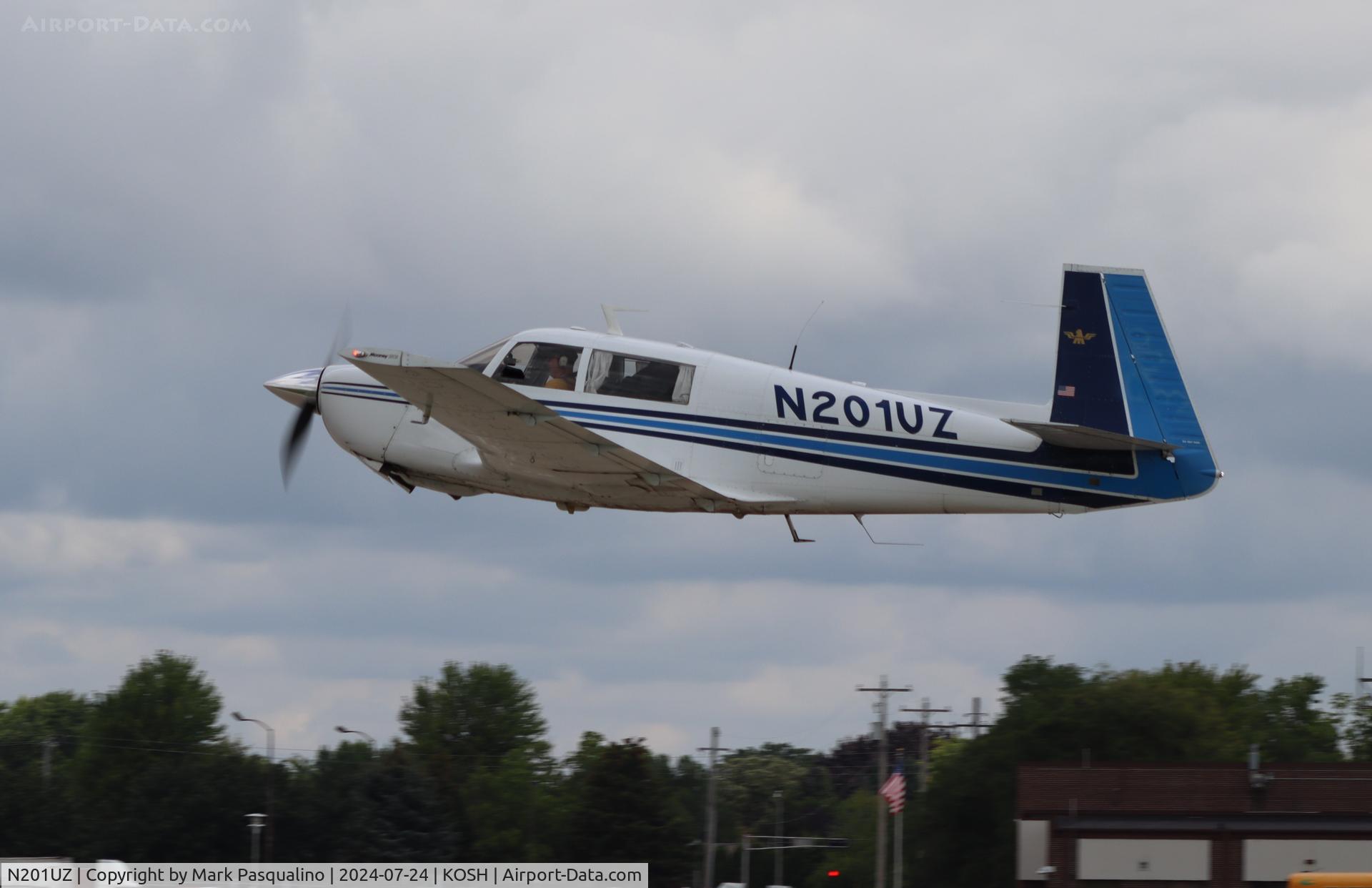N201UZ, 1977 Mooney M20J 201 C/N 24-0393, Mooney M20J