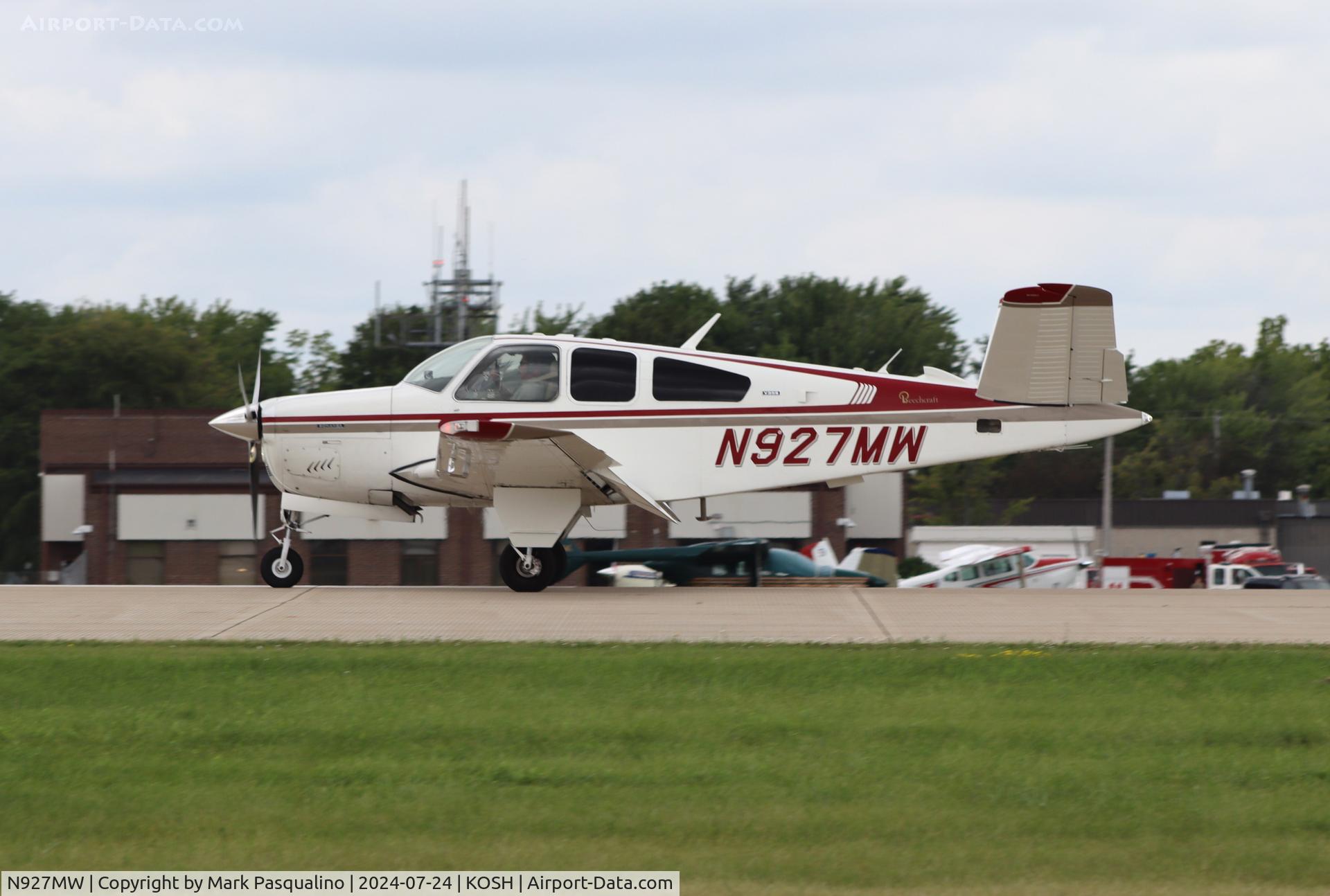 N927MW, 1973 Beech V35B Bonanza C/N D-9546, Beech V35B