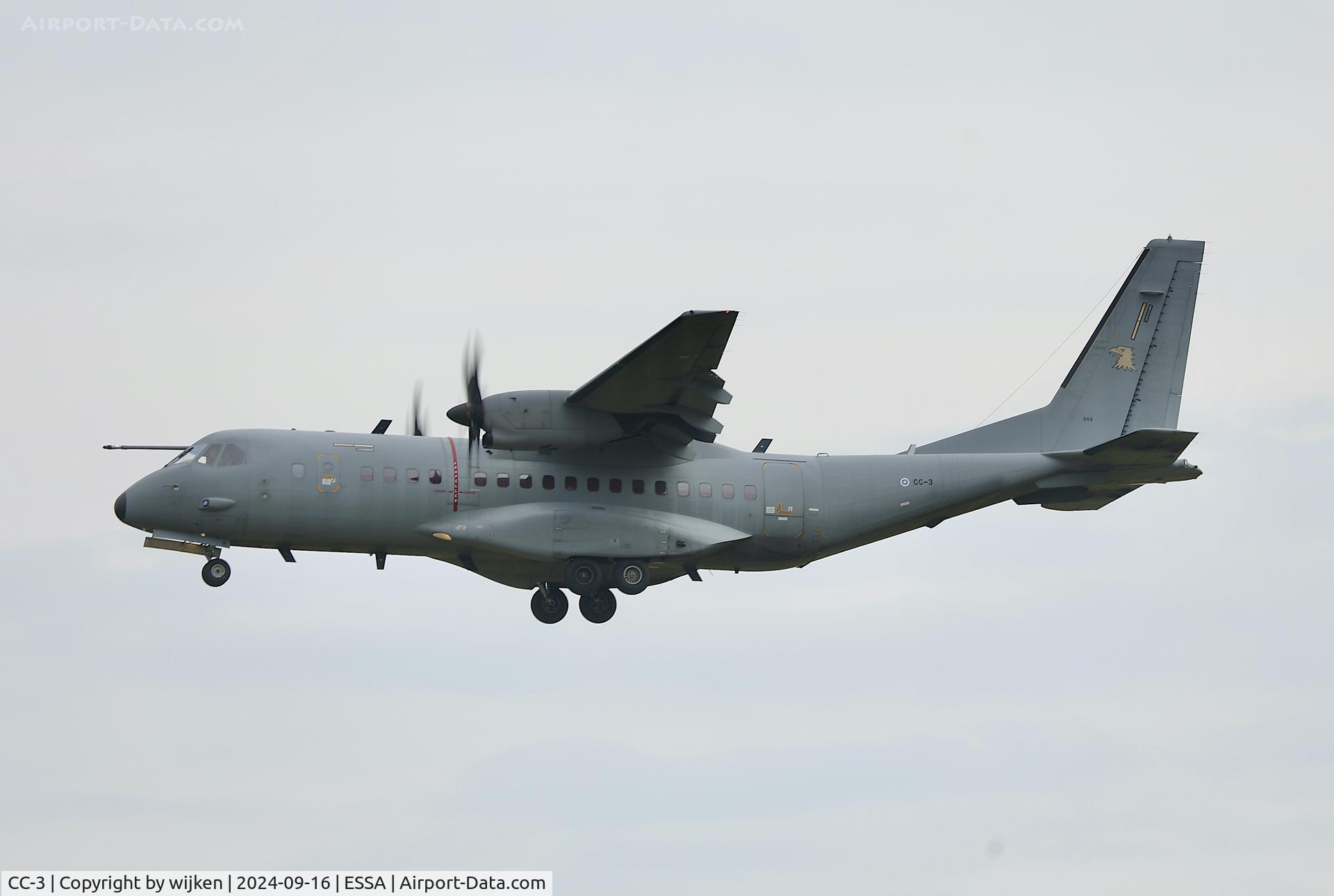 CC-3, 2011 CASA CN-295M C/N S-086, Rwy 01L