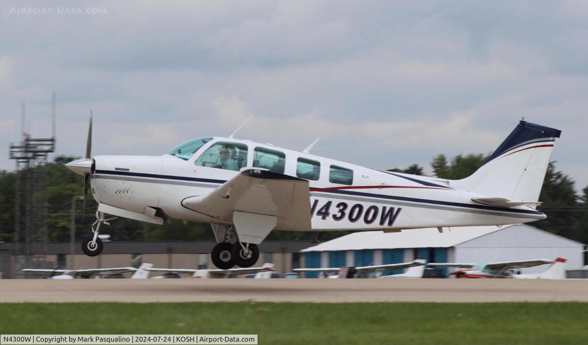 N4300W, 1973 Beech A36 Bonanza 36 C/N E-487, Beech A36