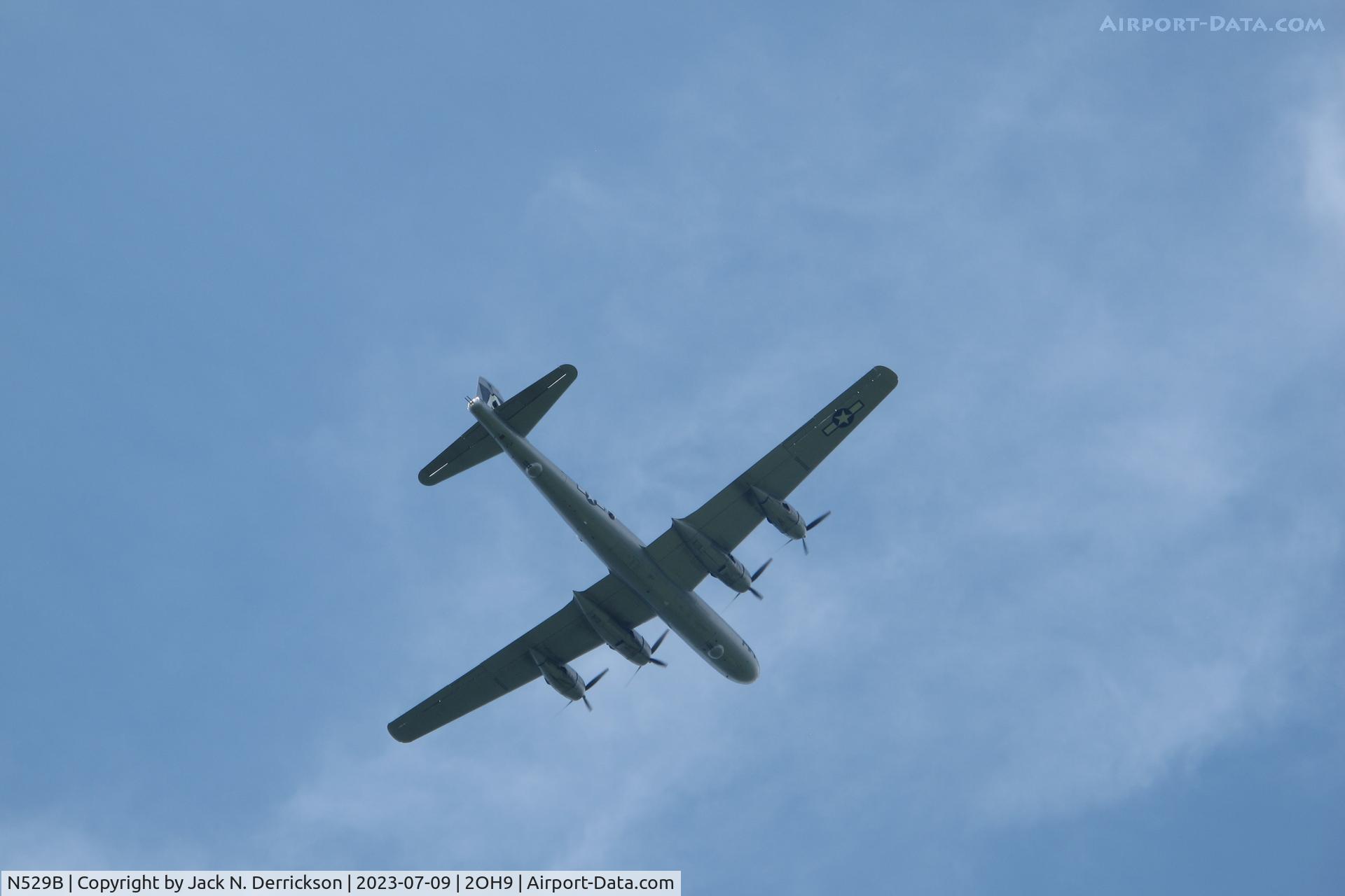 N529B, 1944 Boeing B-29A-60-BN Superfortress C/N 11547, Fifi flyover CCSC