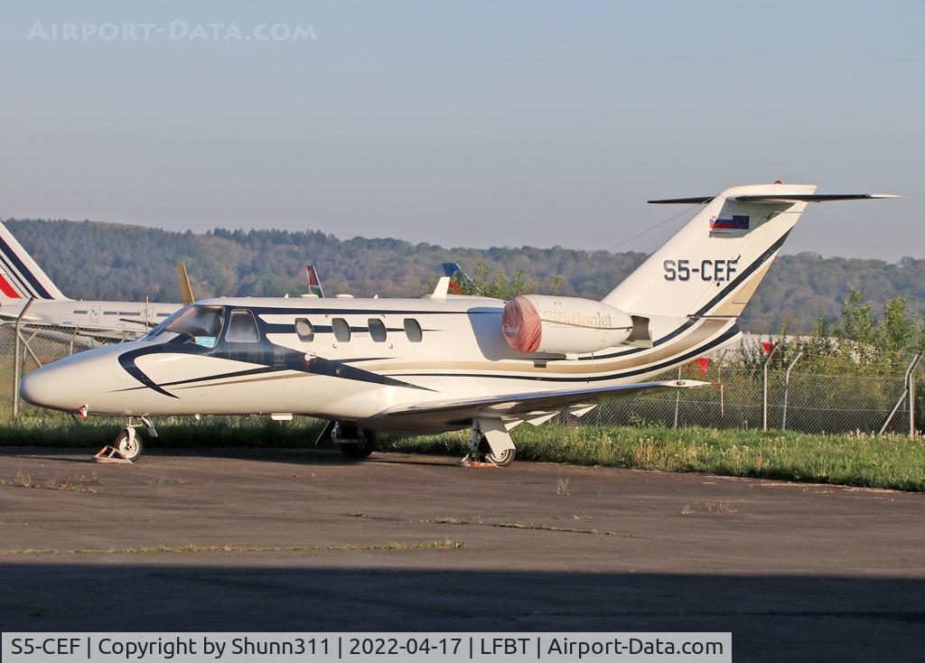S5-CEF, 1993 Cessna 525 CitationJet CJ1 C/N 525-0022, Parked...