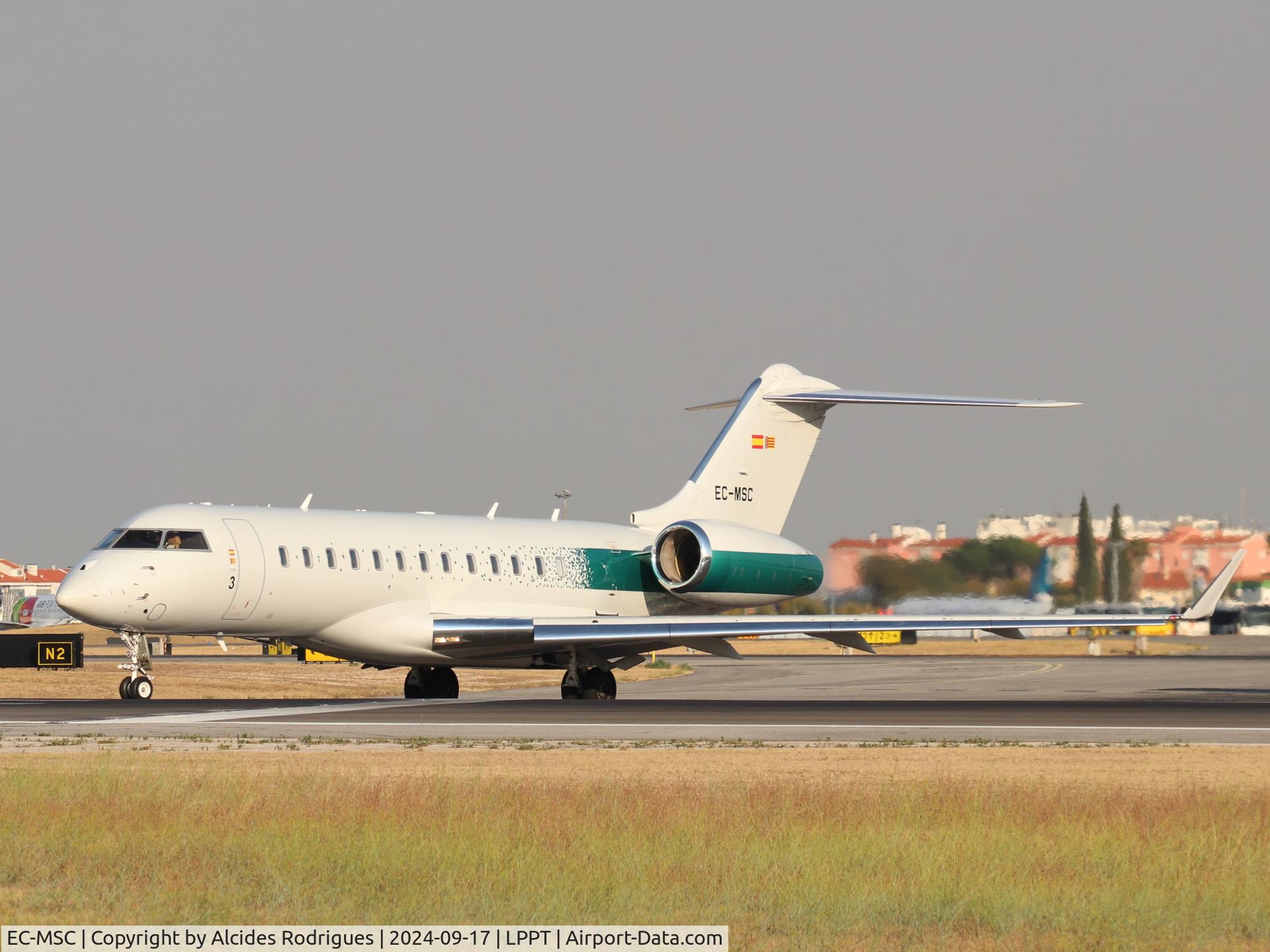 EC-MSC, 2011 Bombardier Global 6000 (BD700-1A10) C/N 9466, EC-MSC Mercadona SA deixa LPPT