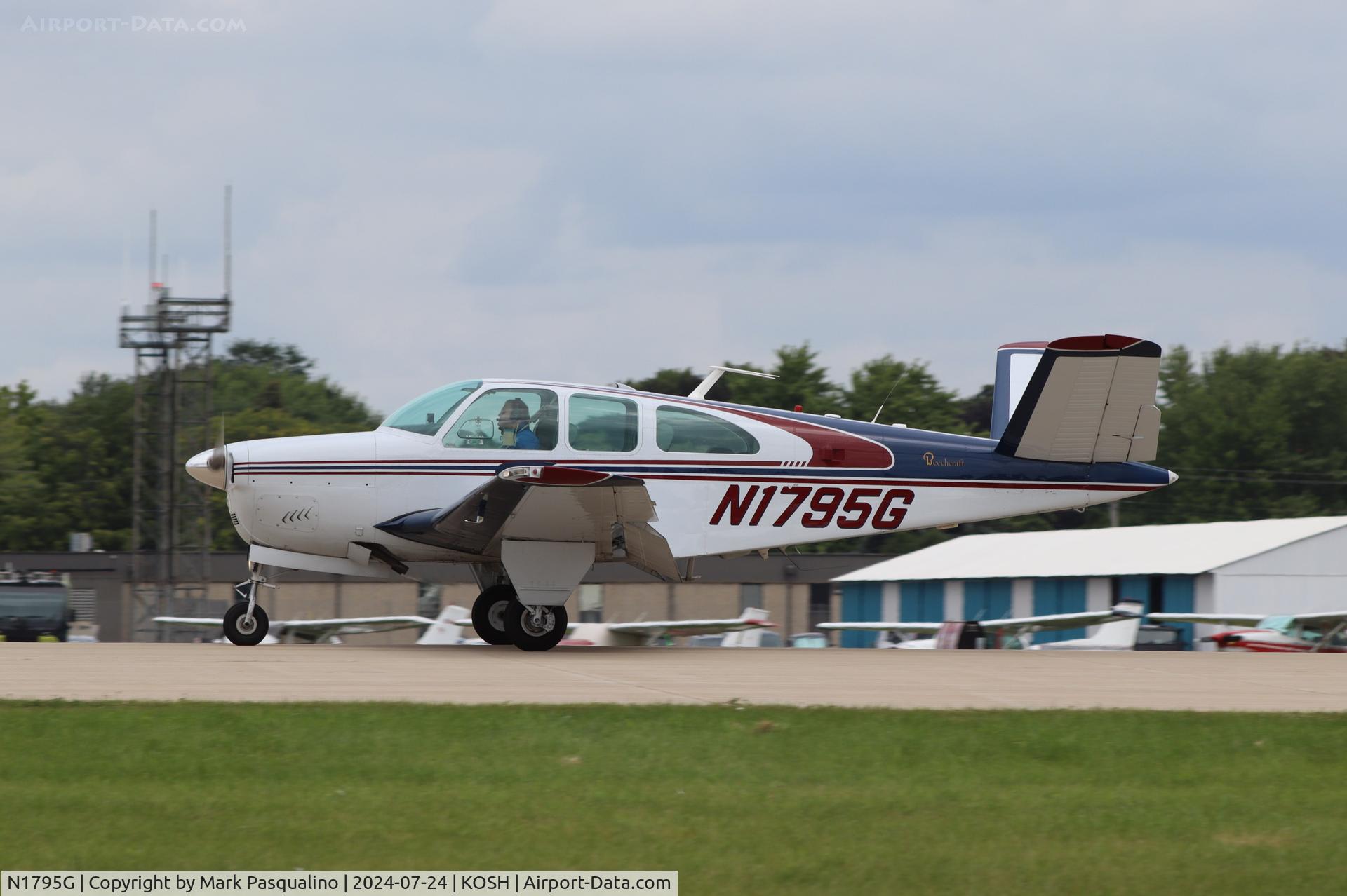 N1795G, 1962 Beech P35 Bonanza C/N D-6977, Beech P35