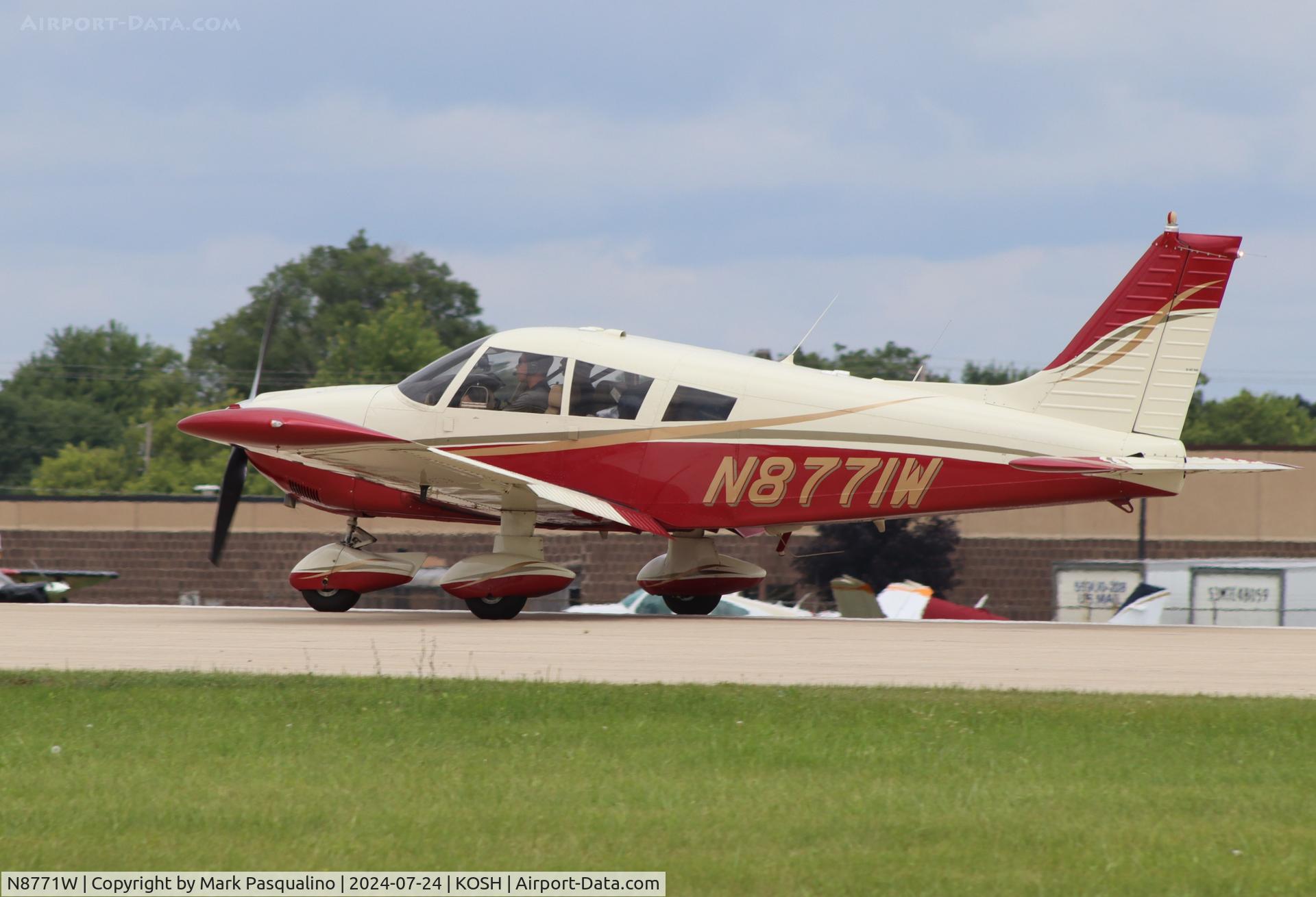 N8771W, 1964 Piper PA-28-235 C/N 28-10313, Piper PA-28-235