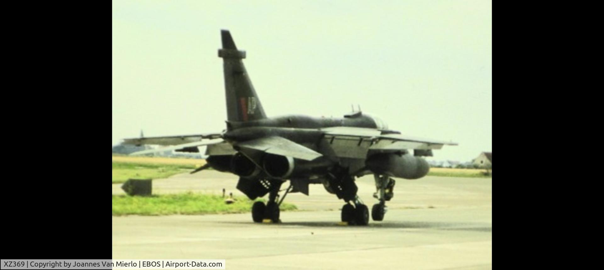 XZ369, 1976 Sepecat Jaguar GR.1A C/N S.136, Ostend air show'80s ex-slide