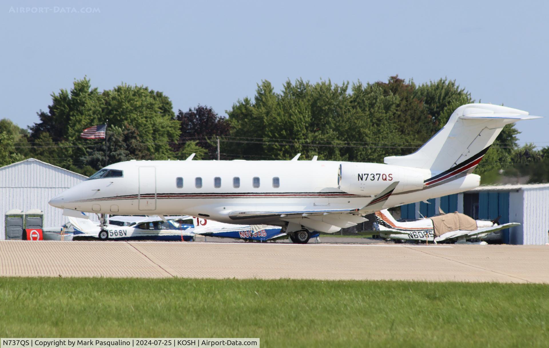 N737QS, 2017 Bombardier Challenger 350 C/N 20682, Challenger 350