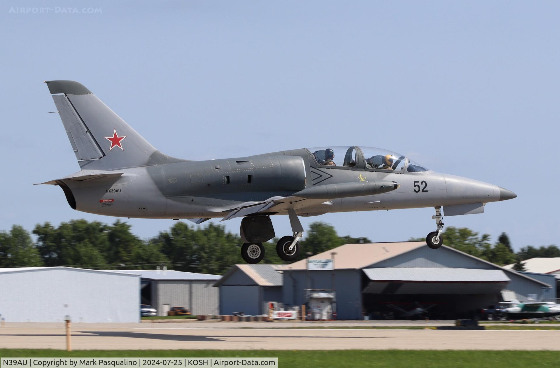 N39AU, 1980 Aero L-39 Albatros C/N 031603, Aero L-39
