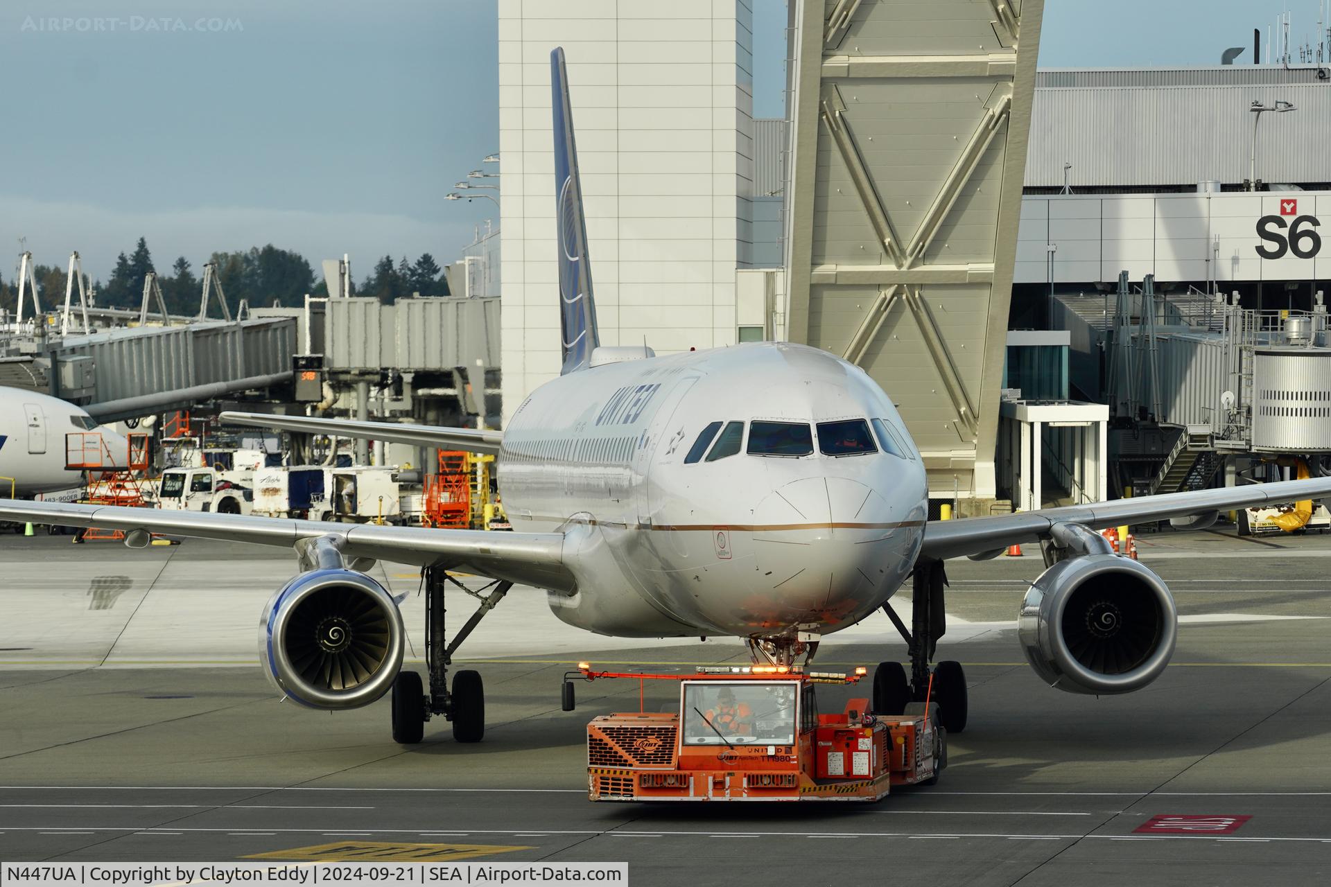 N447UA, 1998 Airbus A320-232 C/N 836, SEA 2024.