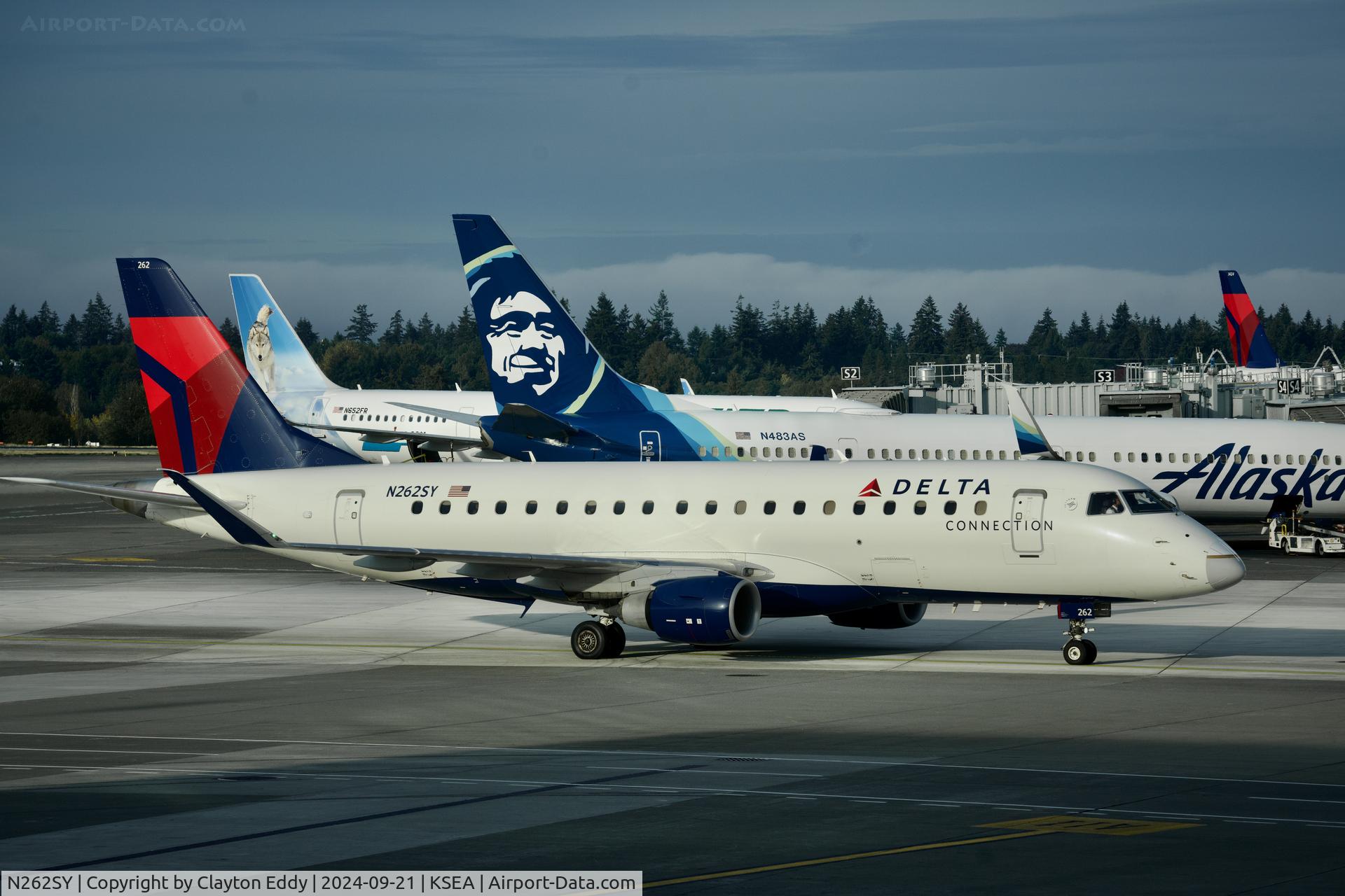 N262SY, 2018 Embraer 175LR (ERJ-170-200LR) C/N 17000714, SEA 2024.