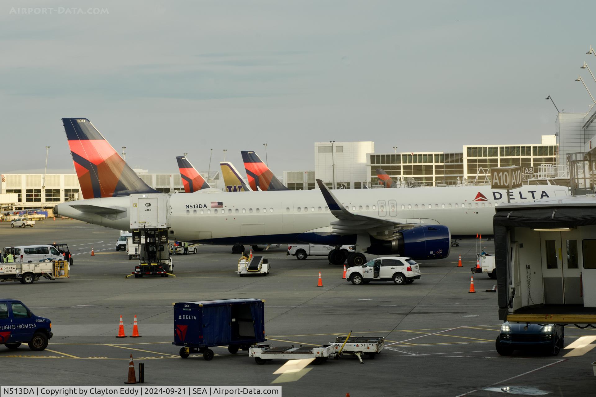 N513DA, 2022 Airbus A321-271NX C/N 10998, SEA 2024.