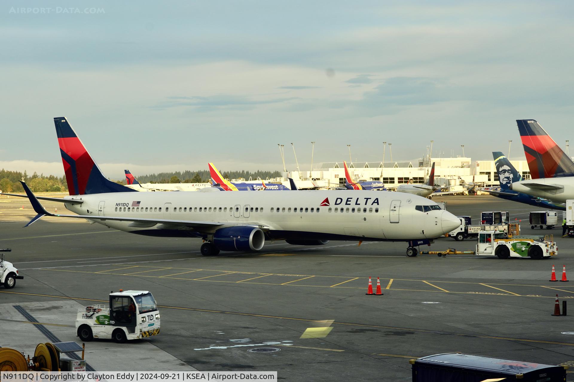 N911DQ, 2018 Boeing 737-932ER C/N 64882, SEA 2024.