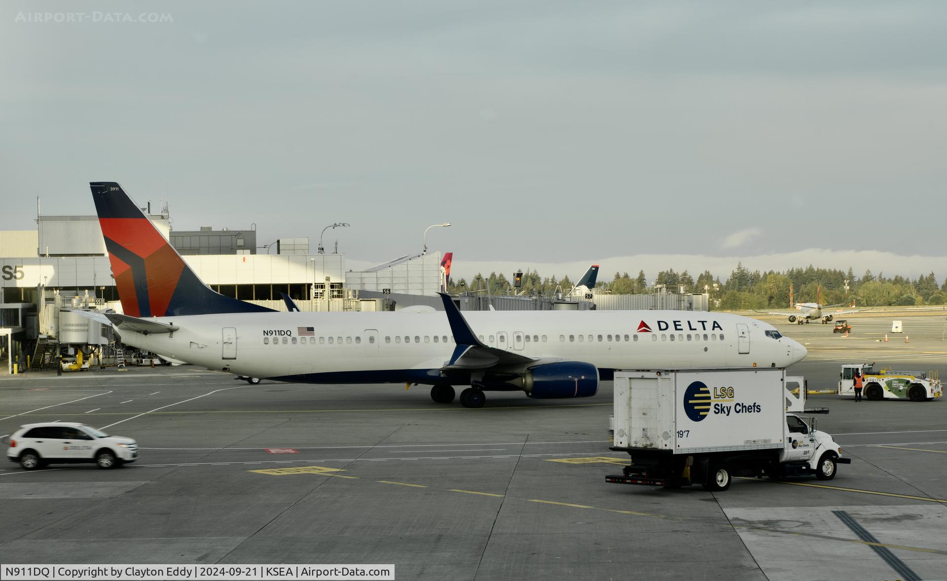 N911DQ, 2018 Boeing 737-932ER C/N 64882, SEA 2024.