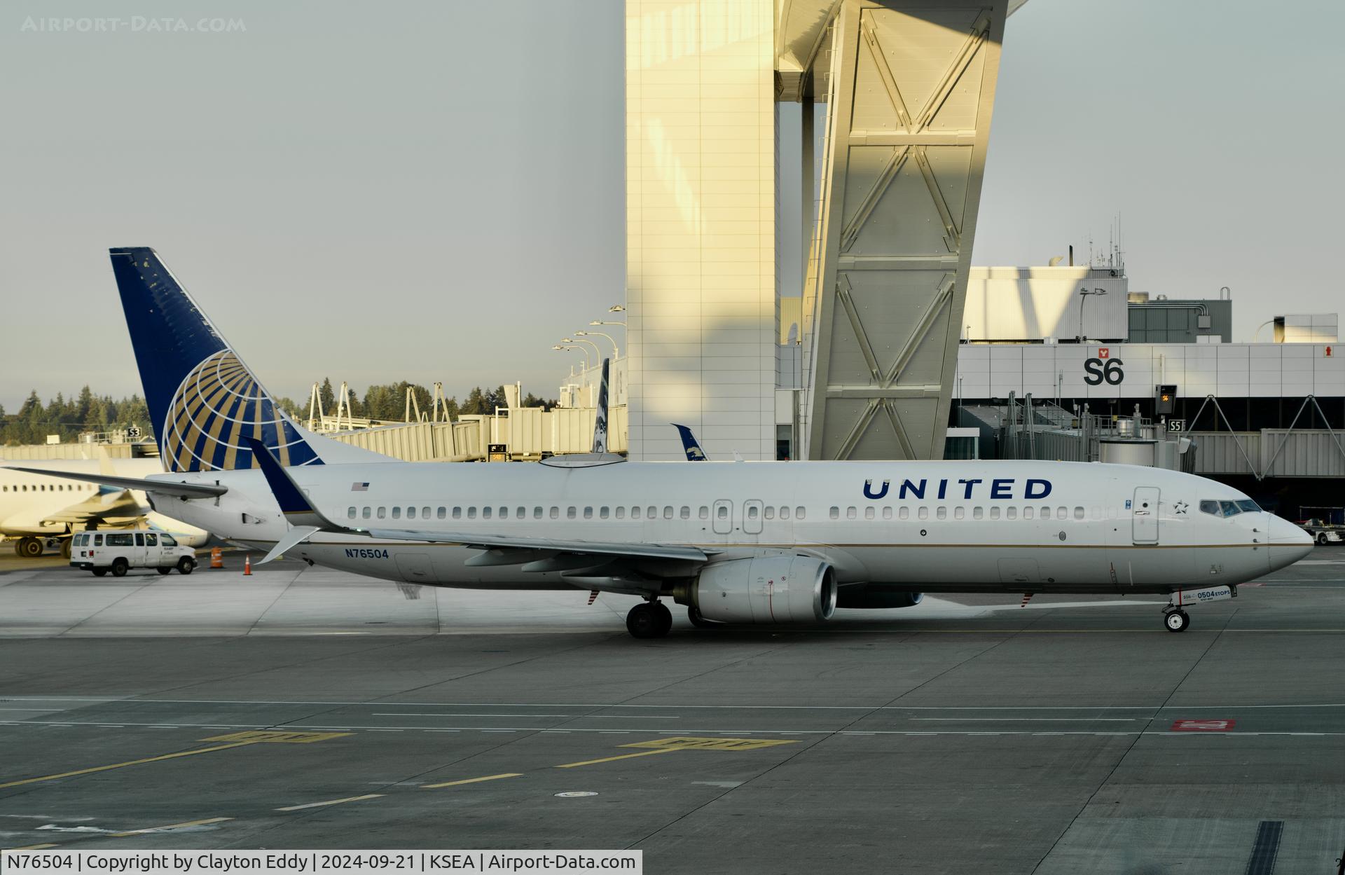N76504, 2006 Boeing 737-824 C/N 31604, SEA 2024.