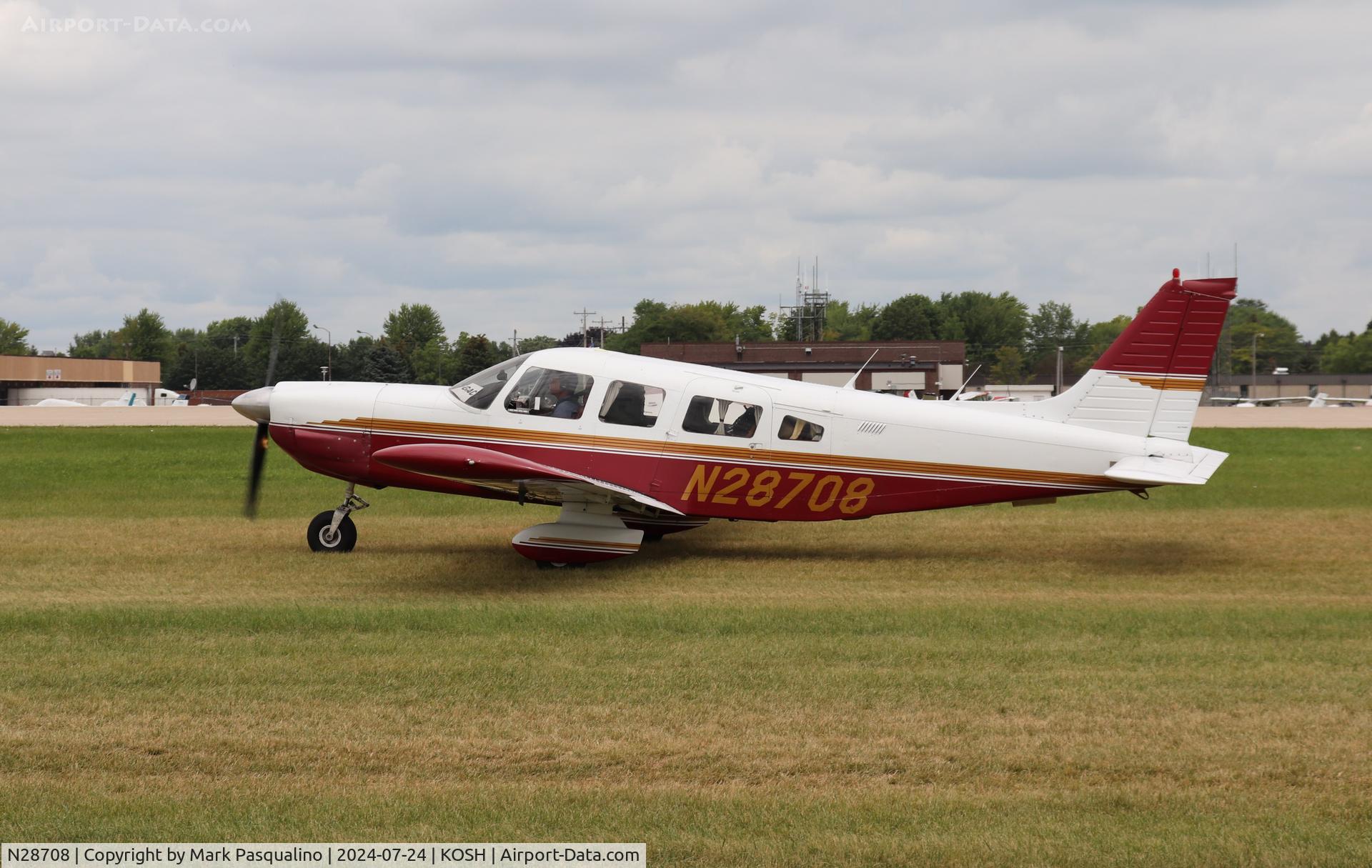N28708, 1979 Piper PA-32-300 Cherokee Six C/N 32-7940122, Piper PA-32-300