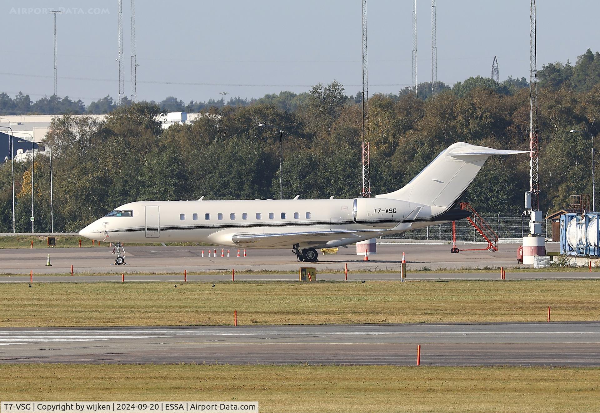 T7-VSG, 2010 Bombardier BD-700-1A10 Global 5000 C/N 9398, Ramp M
