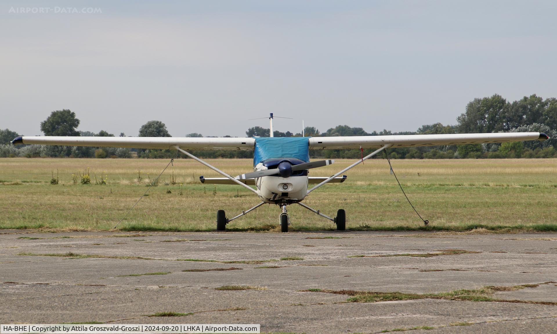 HA-BHE, 1979 Cessna 152 C/N 15283630, LHKA - Kalocsa-Foktö Airport, Hungary