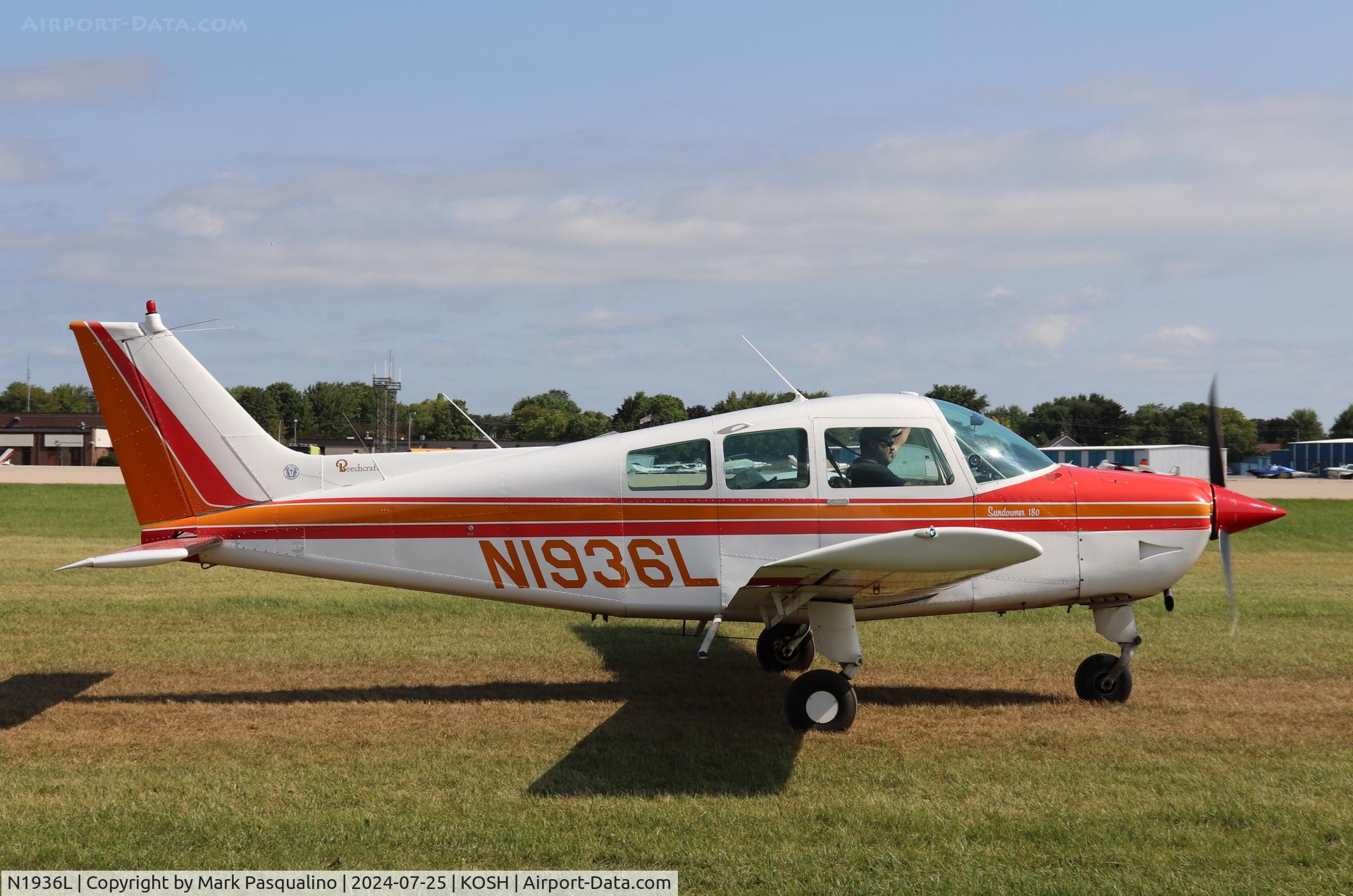 N1936L, 1976 Beech C23 Sundowner 180 C/N M-1846, Beech C23