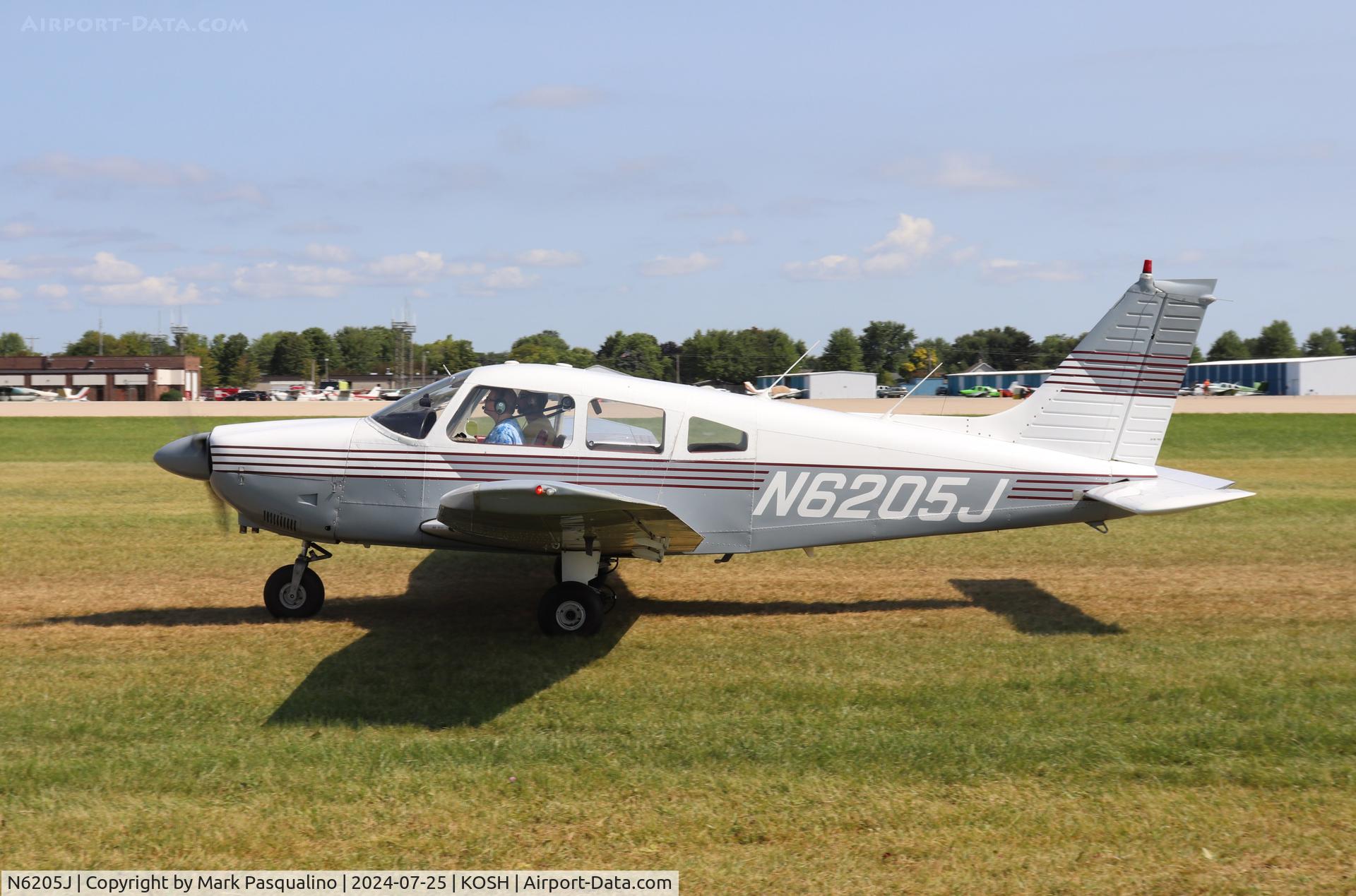 N6205J, 1976 Piper PA-28-181 C/N 28-7690371, Piper PA-28-181