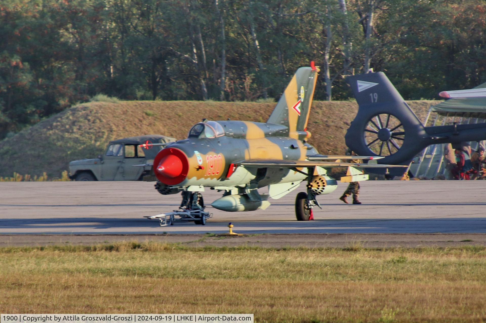 1900, 1978 Mikoyan-Gurevich MiG-21Bis SAU C/N N75061900, LHKE - Kecskemét Air Base, Hungary