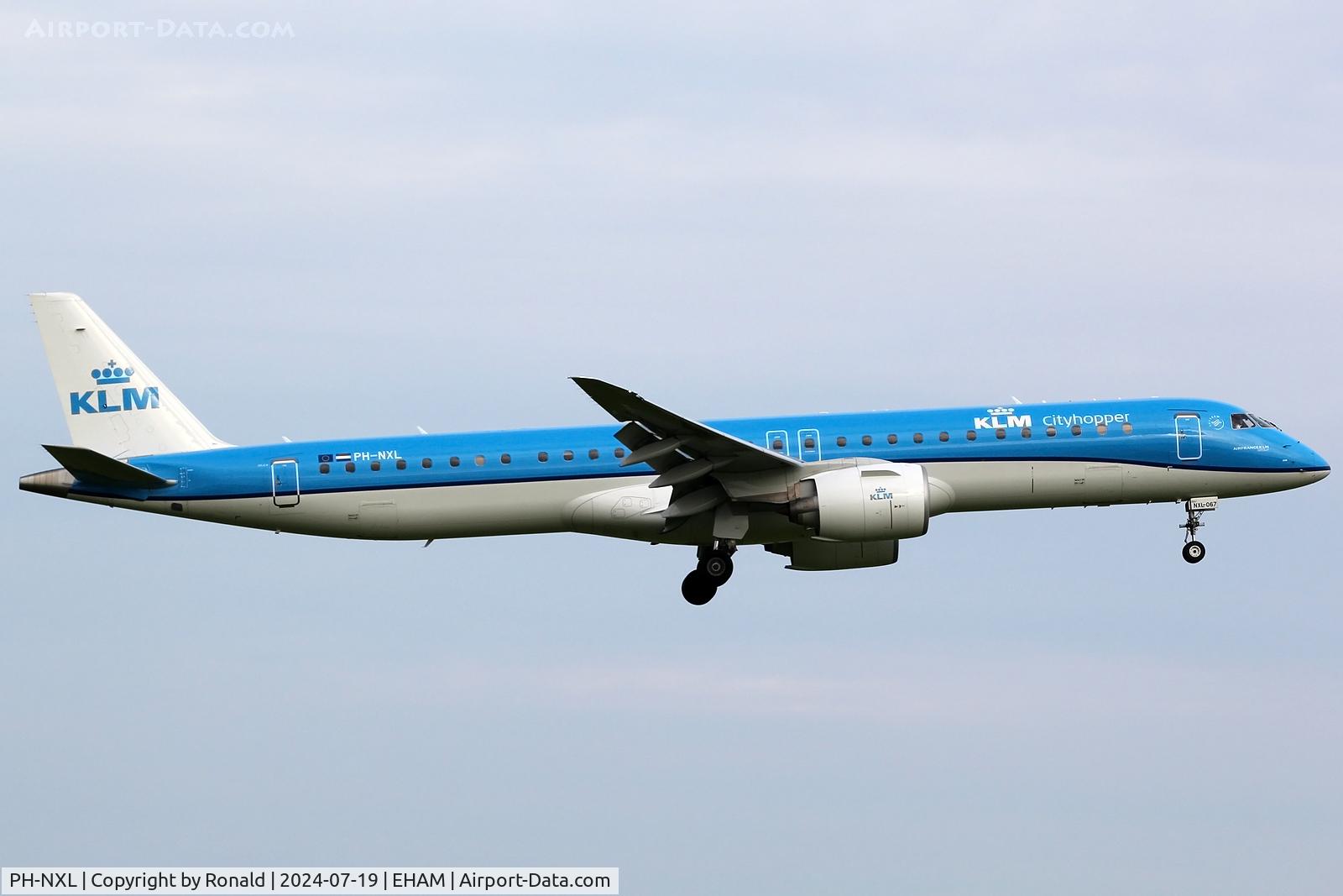 PH-NXL, 2022 Embraer E195-E2 C/N 19020067, at eham