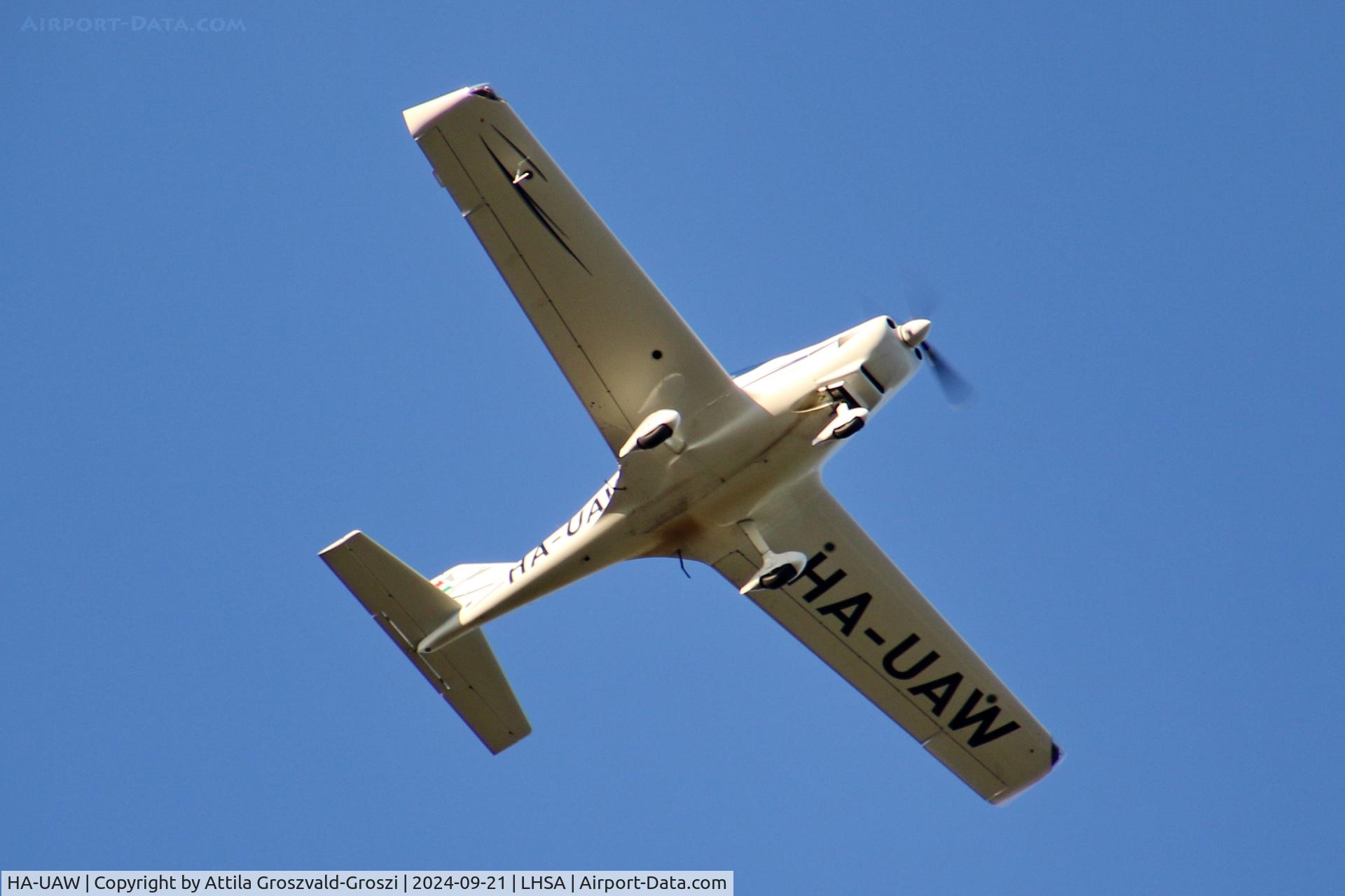 HA-UAW, TL Ultralight TL-2000 Sting Carbon S4 C/N 11ST366, LHSA - Szentkirályszabadja Airport, Hungary