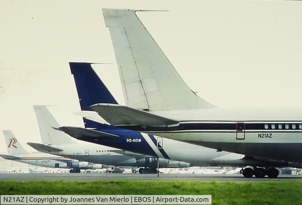 N21AZ, 1964 Boeing 707-351C C/N 18747, Ostend spotters' golden age '90s ex-slide