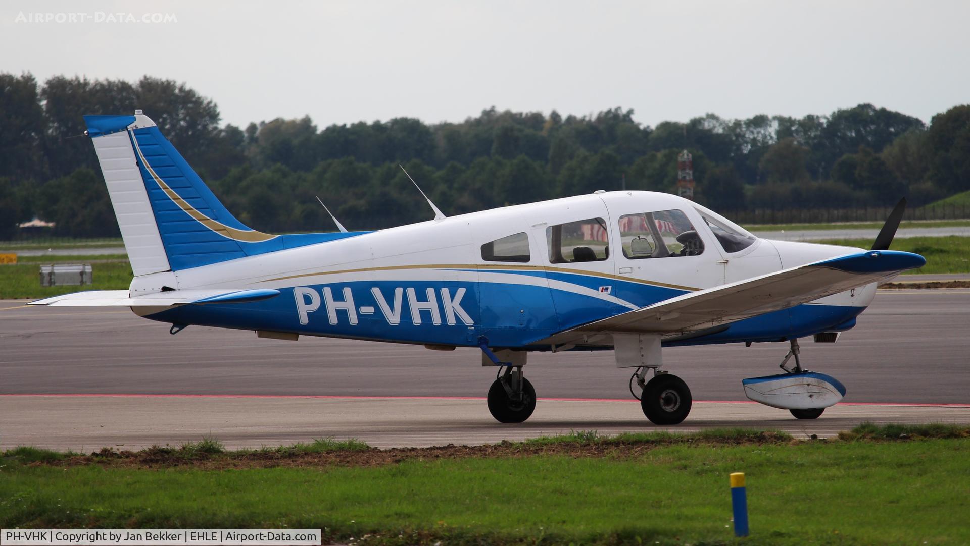 PH-VHK, Piper PA-28-161 Warrior II C/N 28-7916003, Lelystad Airport
